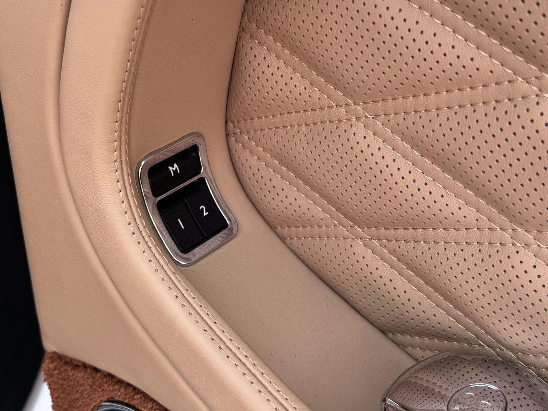 mph015_315418471_eee11e16188f96cce33066b6e17dd085_af53c291ce