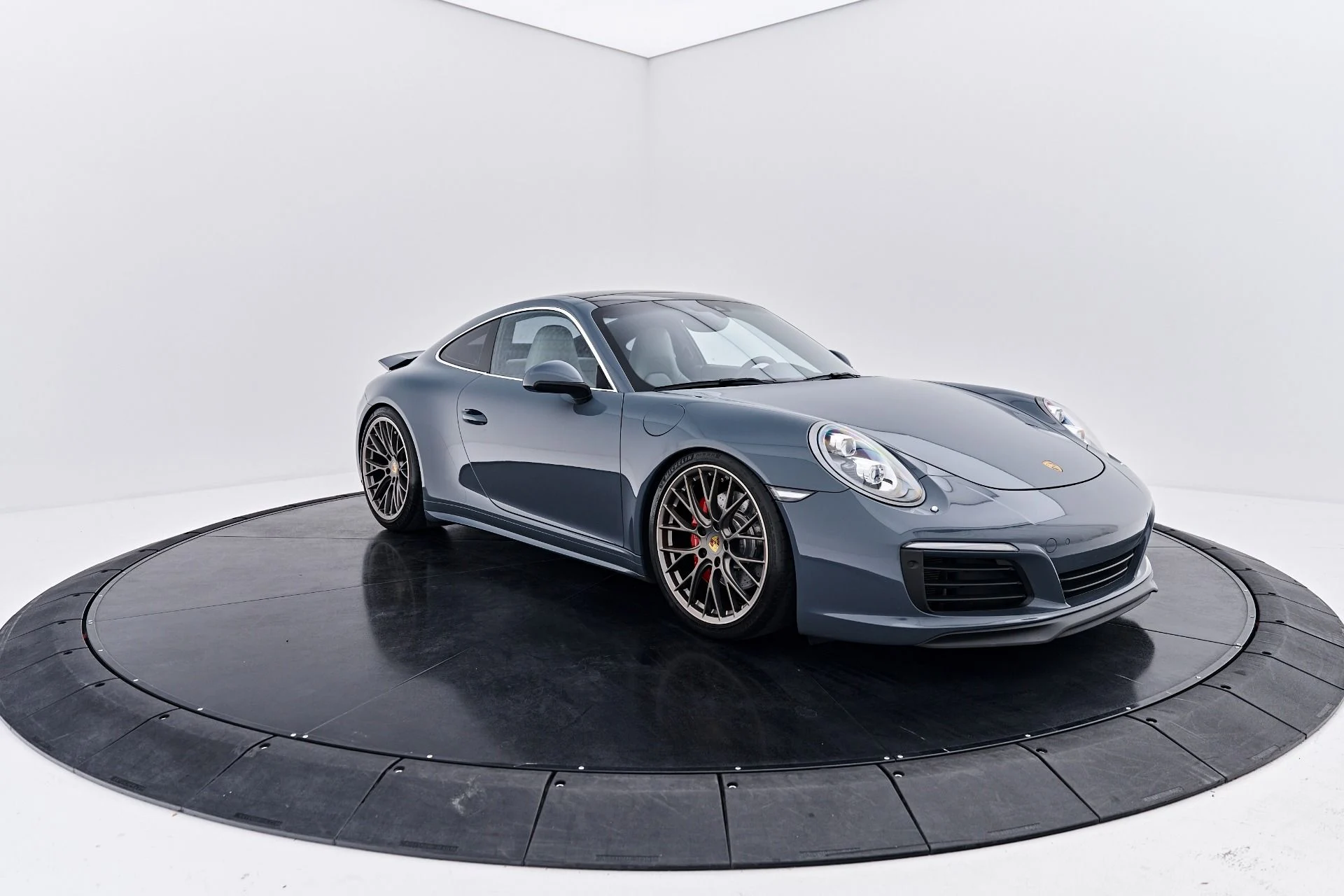 mph015_3154696825_Used_2017_Porsche_911_Carrera_4_S_1789697852_ee501bda40