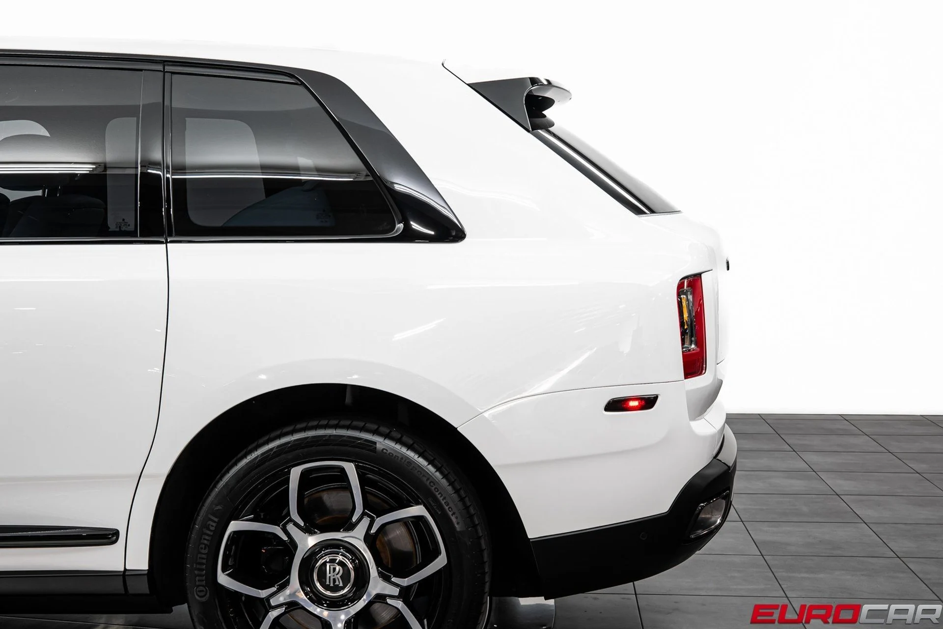 mph015_3156769848_image_16_16e2ee2179