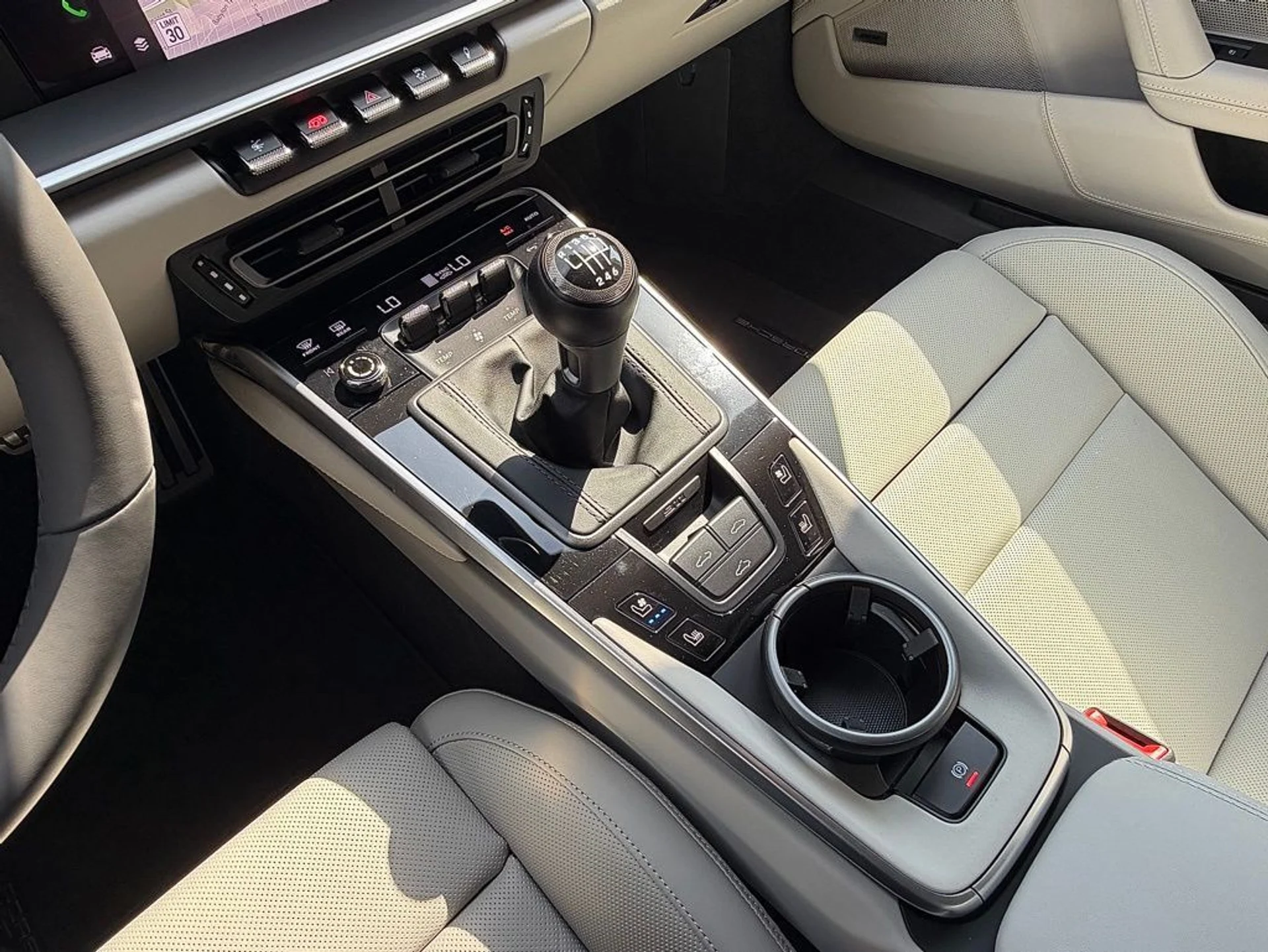 mph015_3157998903_261653b1af76e0e14d35d7c3c51e4e37x_d33265cdd9