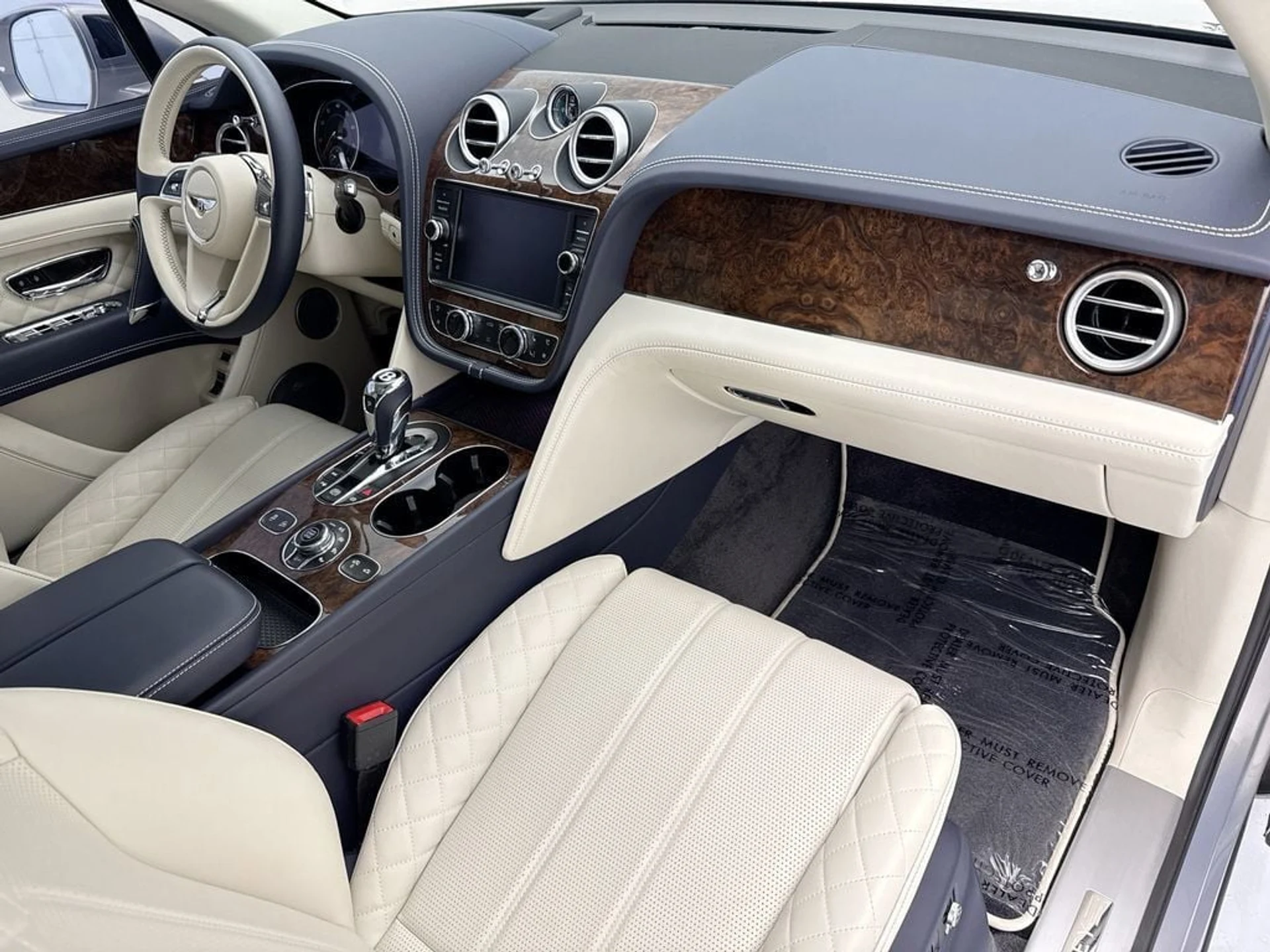 mph015_3159550072_used_2018_bentley_bentayga_8119_23013239_16_1024_e2a7e1a1a9