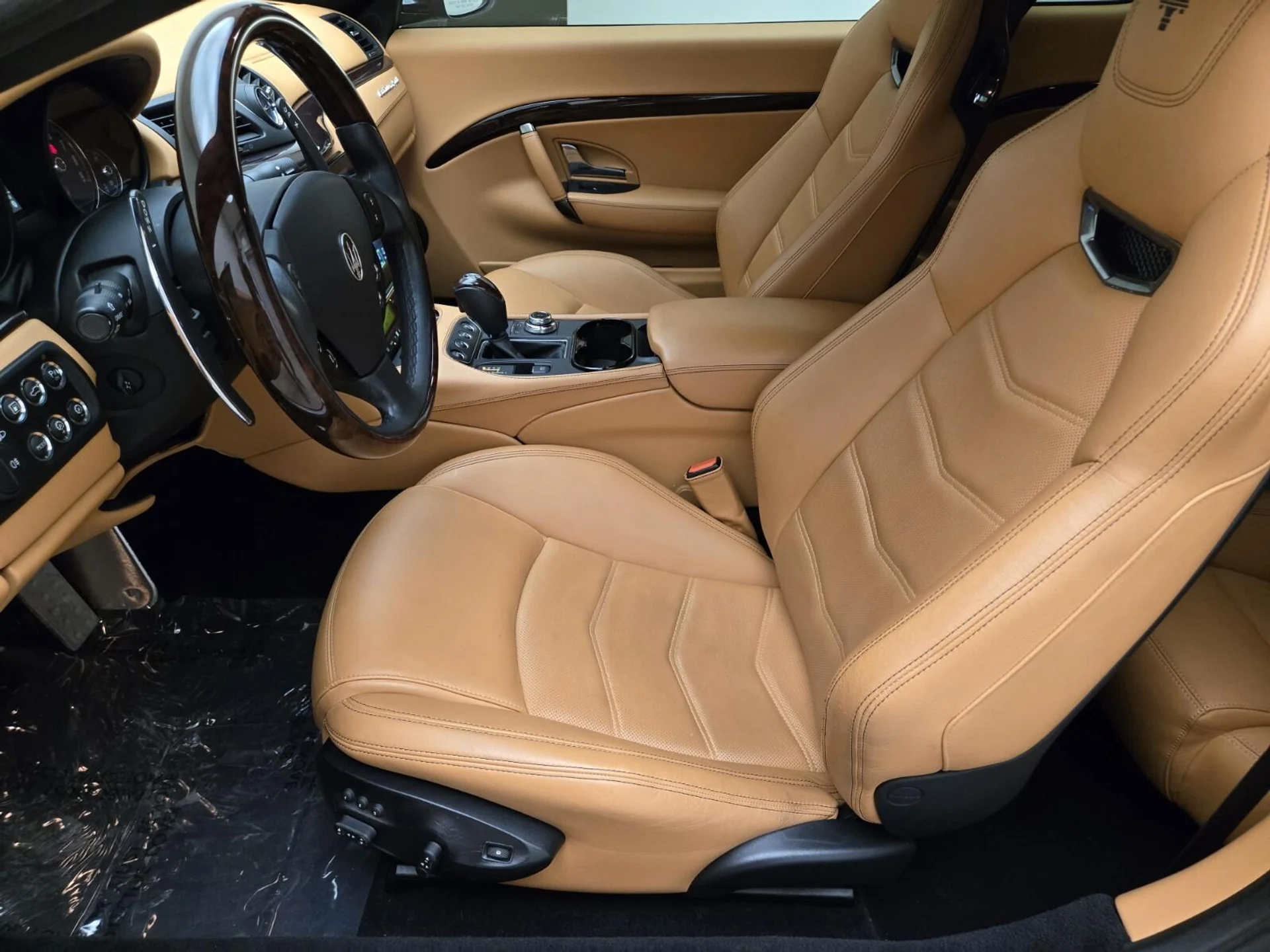 mph015_3164305185_Used_2018_Maserati_Gran_Turismo_Sport_1754375090_6cc7e68bc9