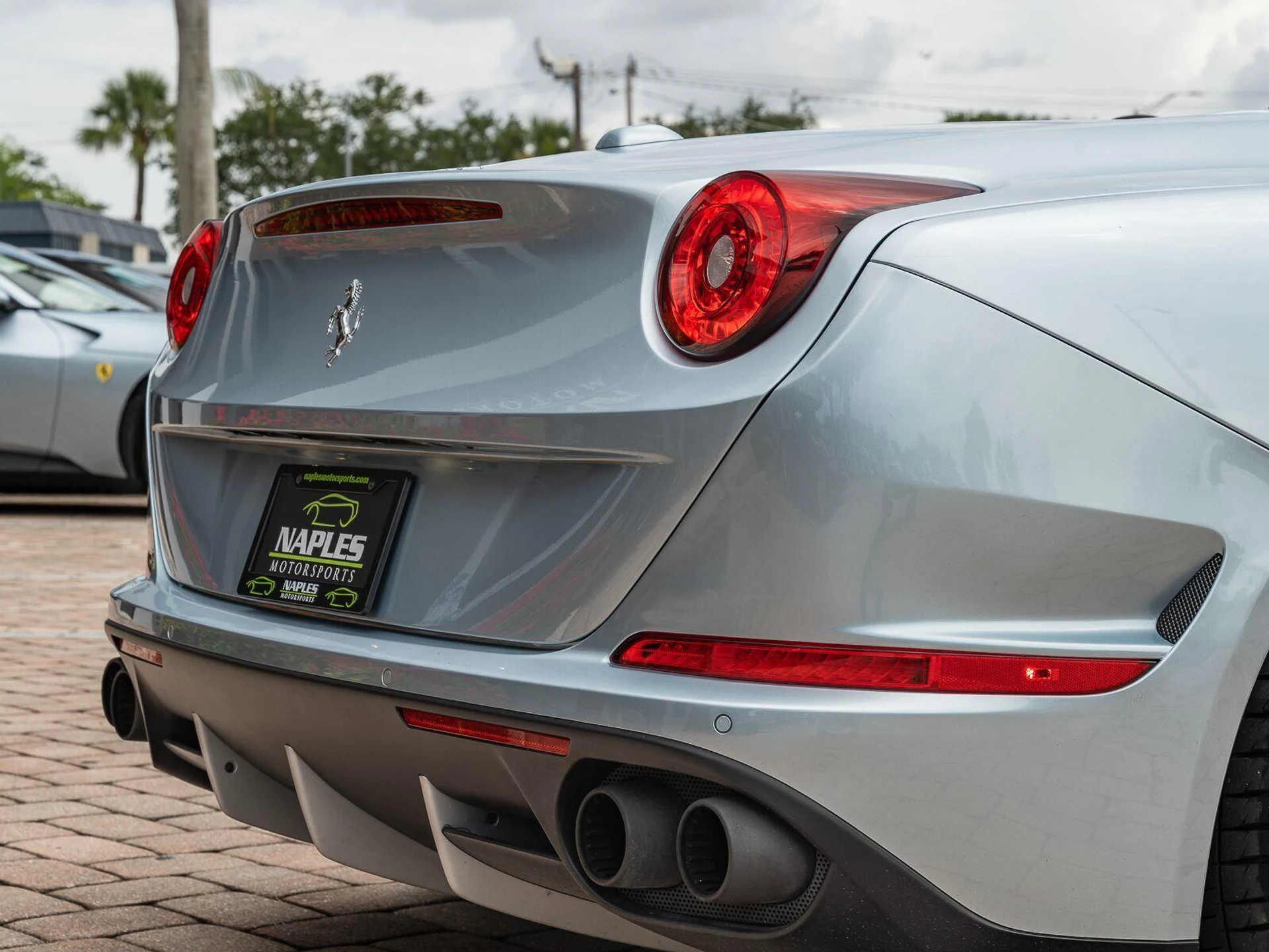 mph015_3166988496_Used_2016_Ferrari_California_T_1785949657_9c8873c1bb