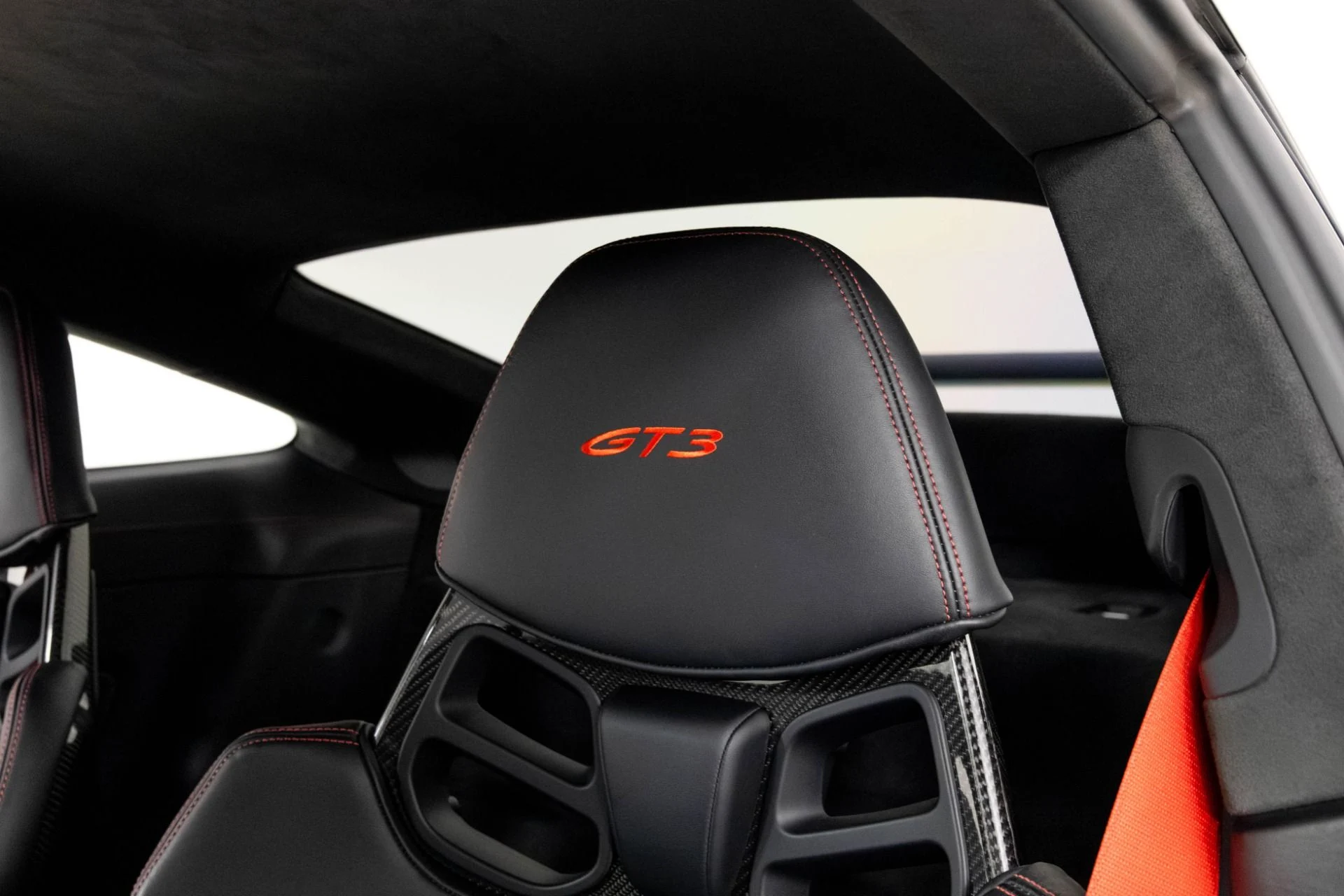 mph015_3171997144_Used_2024_Porsche_911_GT_3_1760998093_f34b6ffd00