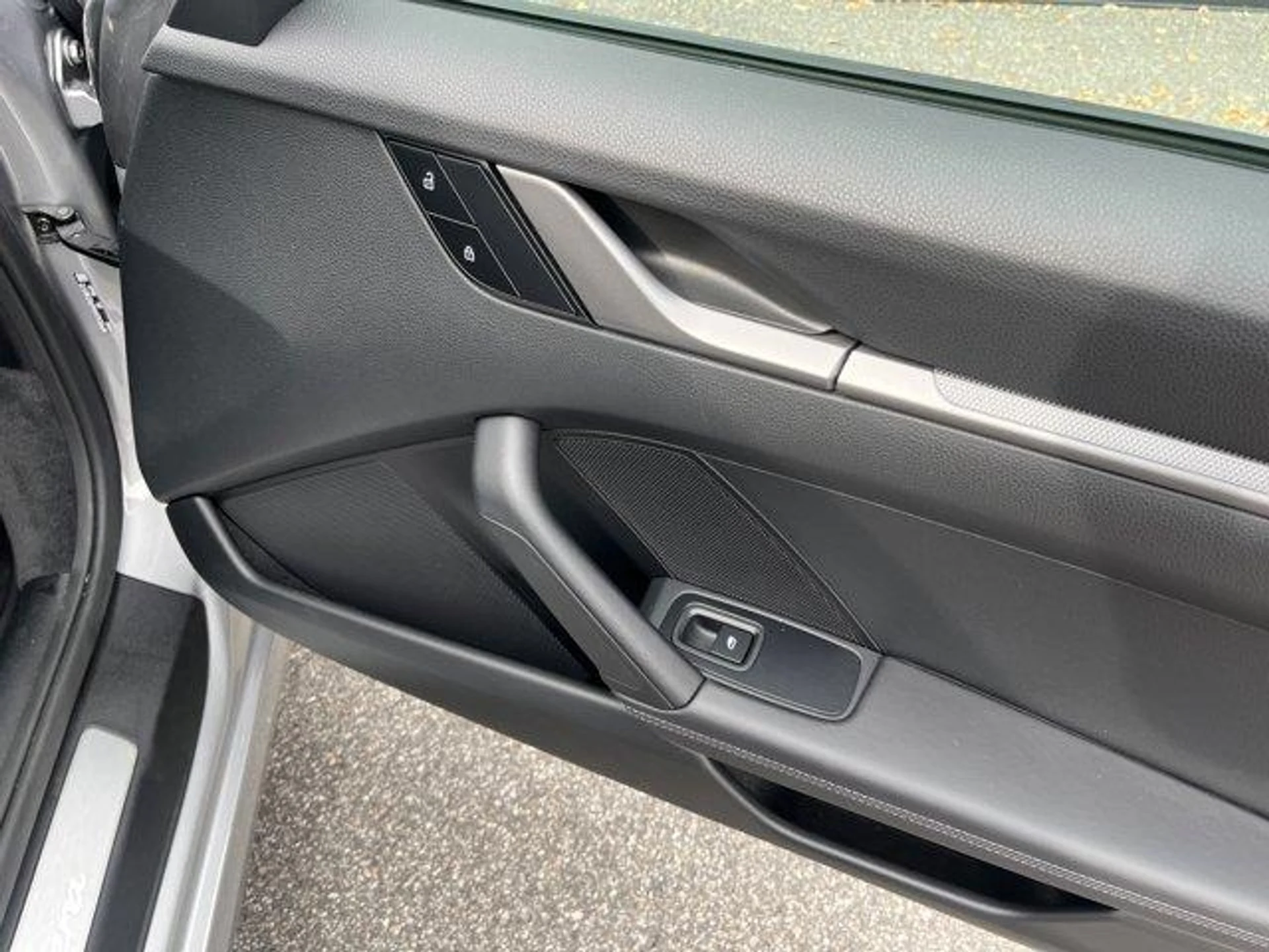 mph015_3176069756_Xr2_M_Kfs_Iwjyy_wp_U_Kf2_P7_Xv8xt8_7c425c914f