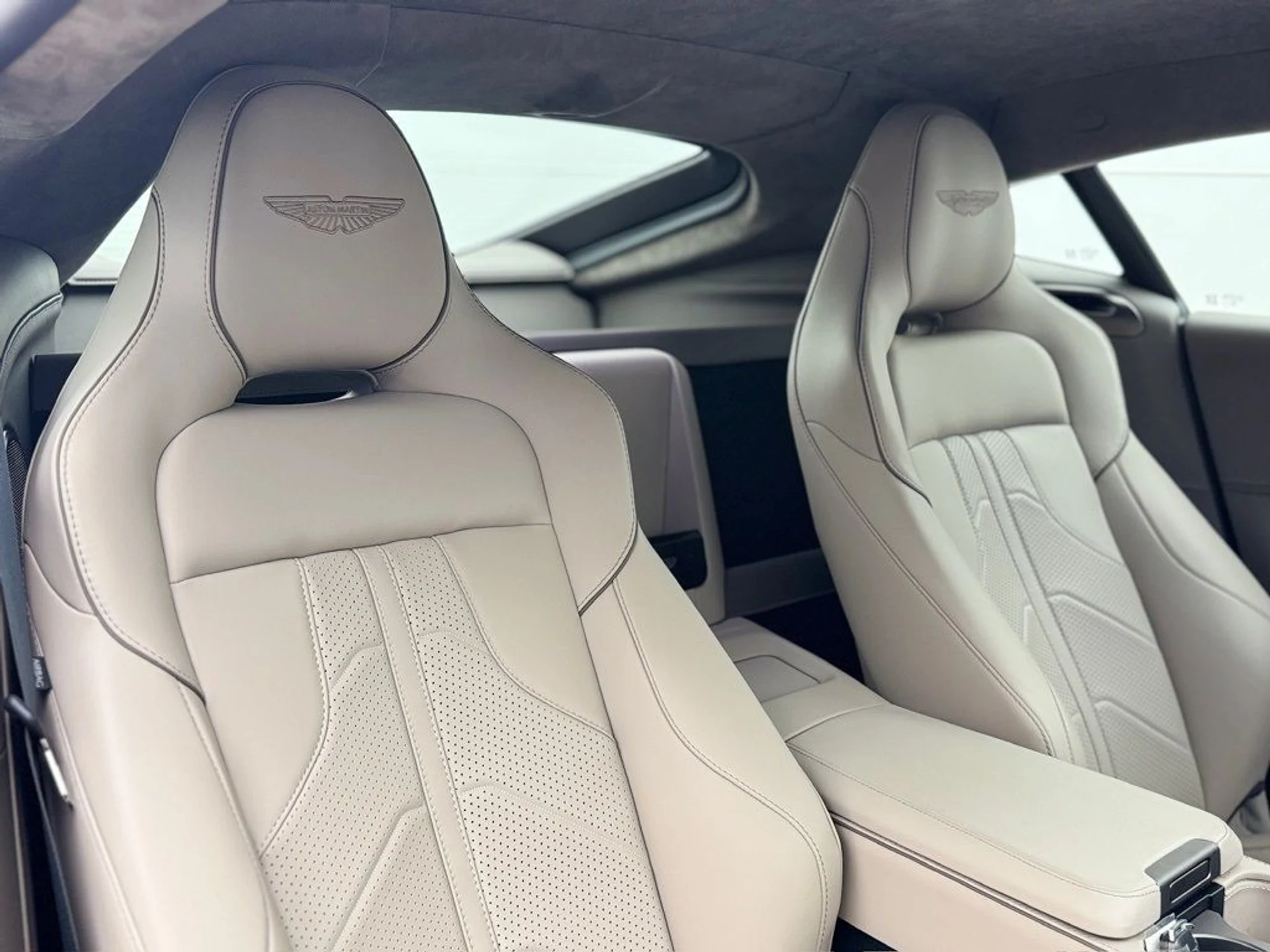 mph015_3176823287_easp2cqw4lhe4v67achy7uqvu81q_193240722b