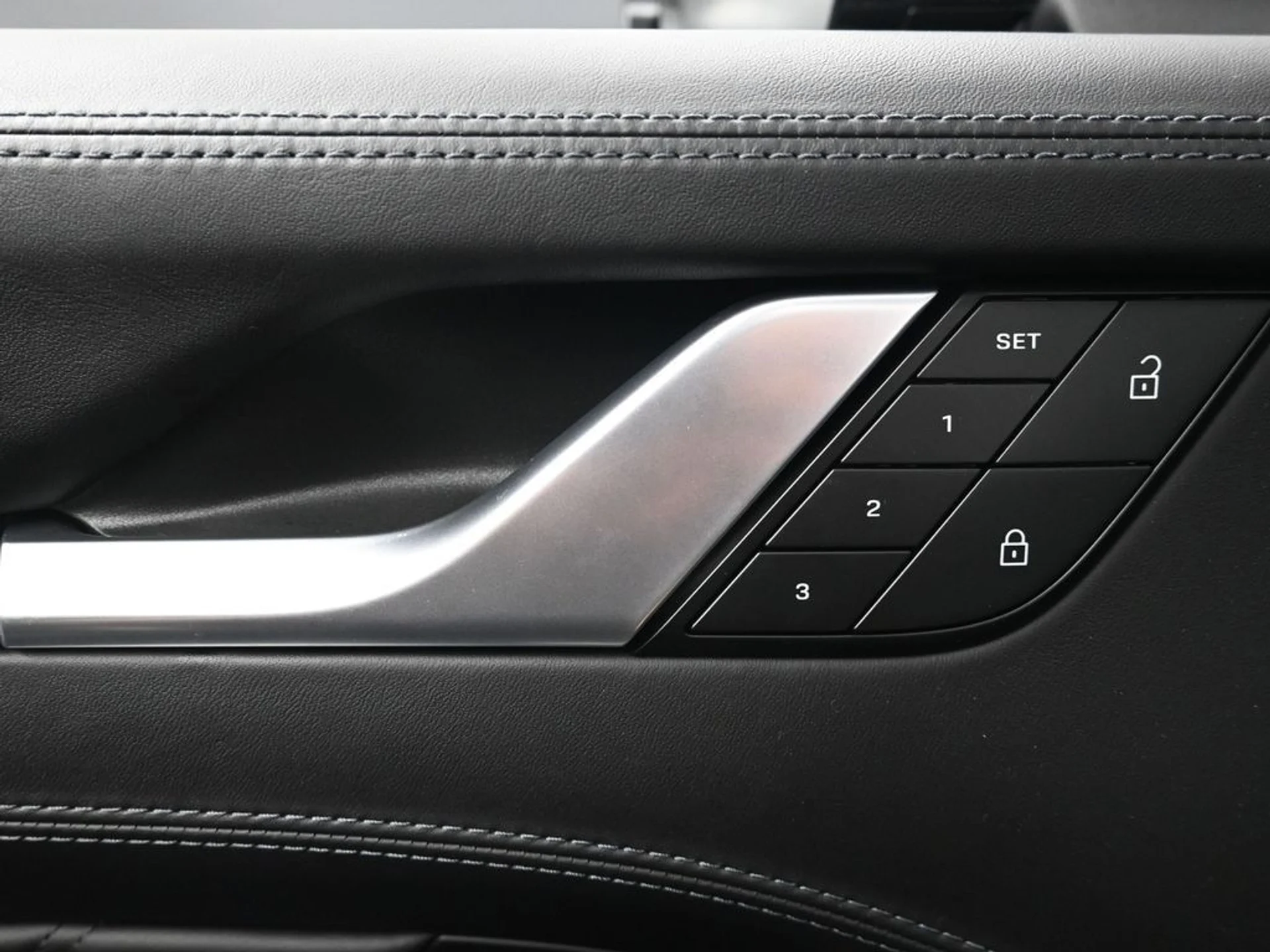 mph015_3177284560_c0d3cf05843654ac8b8fce4fbc07a25ax_be0d3db24c