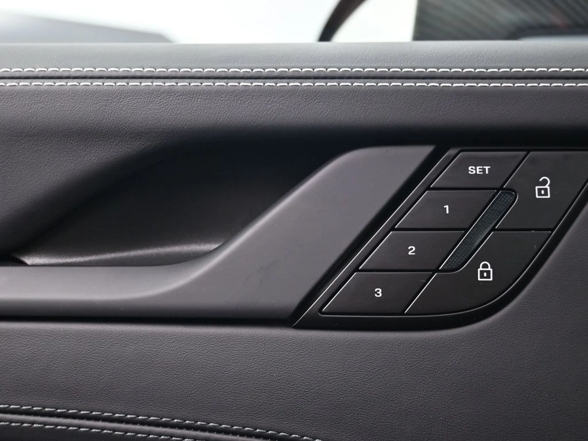 mph015_3178935100_e54fe51a1f2409959a8ffe4e26b03d09x_cb76967f14