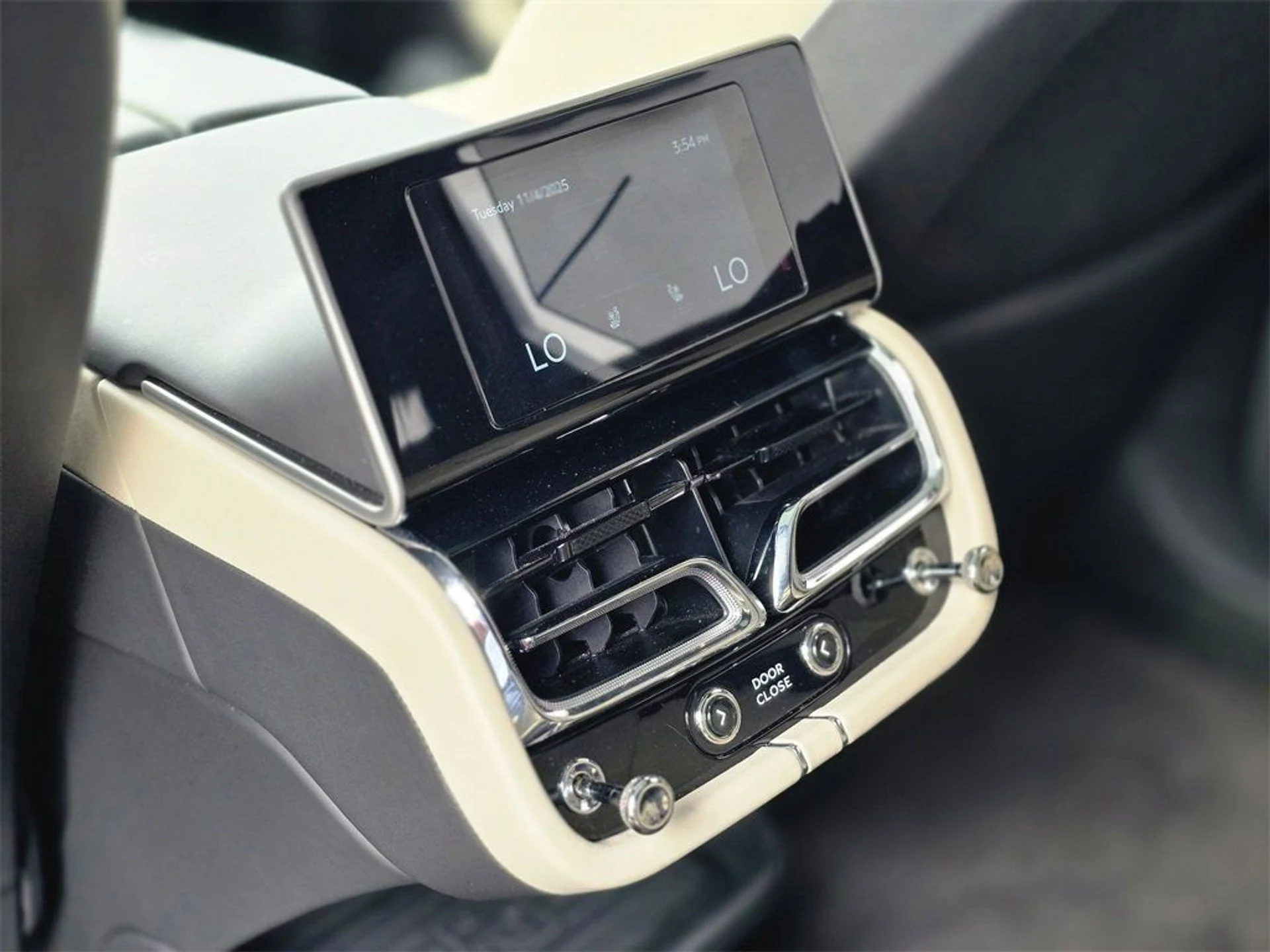 mph015_3183312902_98924e81303748f05bbb2b4870c69ba7_9d9a3f3aa2