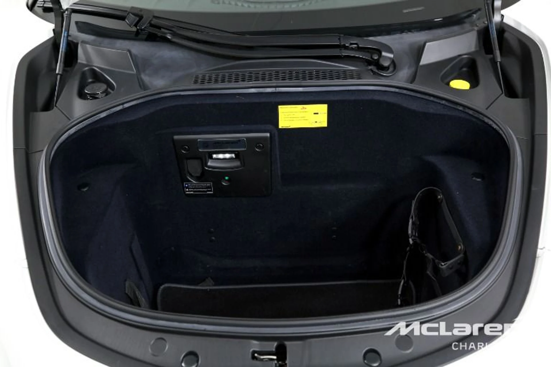 mph015_3186250435_Used_2024_Mc_Laren_Artura_b887e15a45