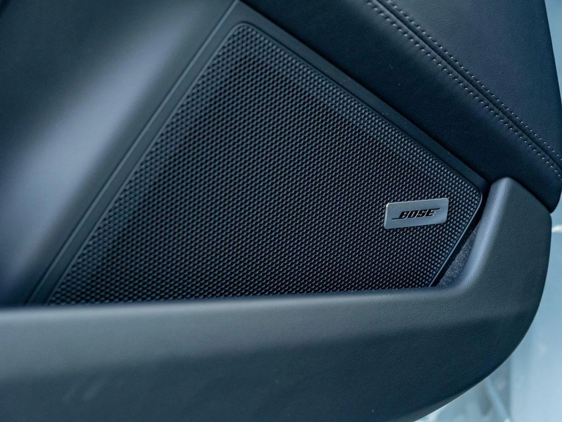 mph015_3189541660_bb_H6uiu1_T7_Fc_C31_IV_9_CWQ_VAHUU_55210c44ea