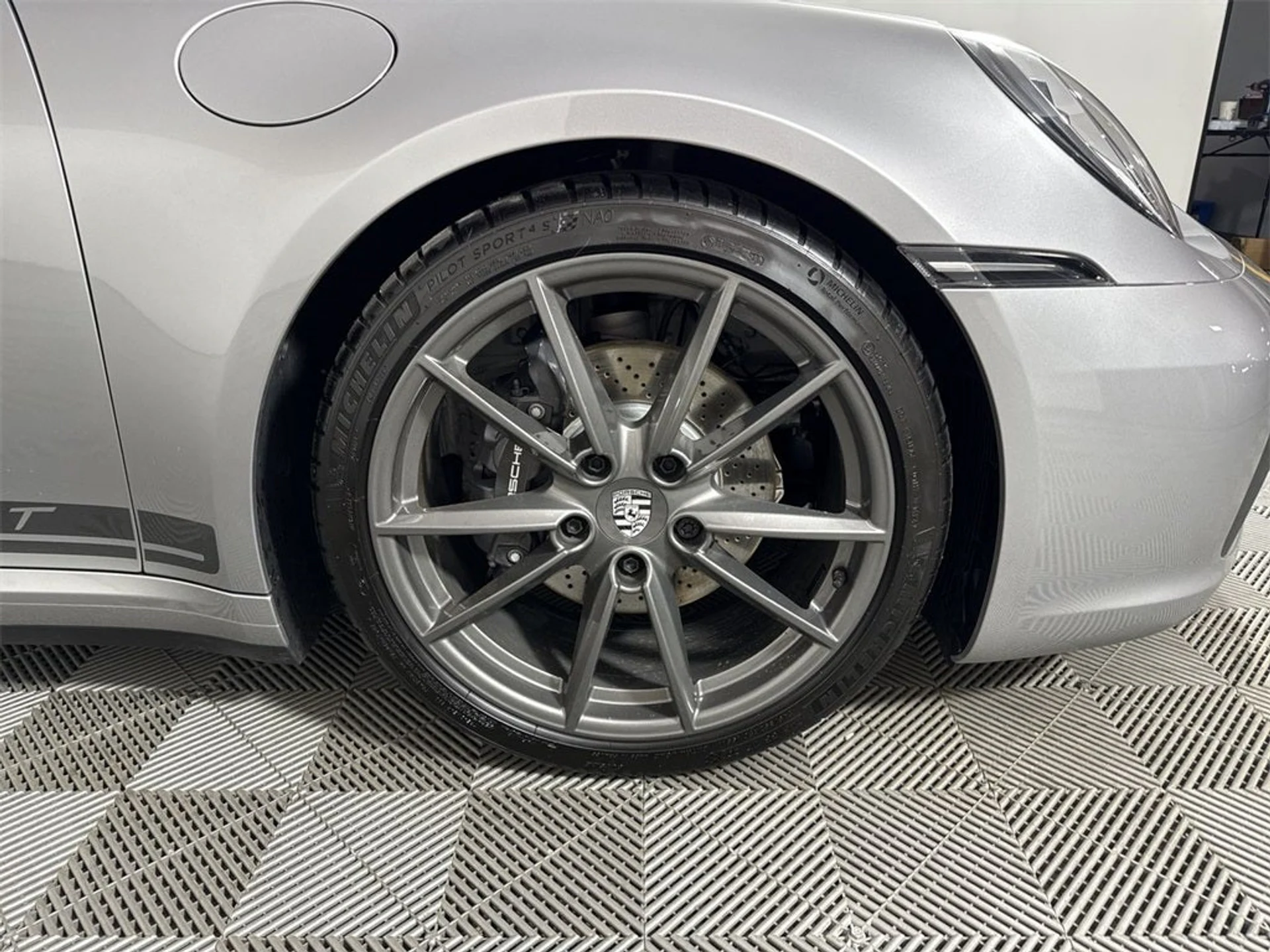 mph015_3190018718_16_651153021e