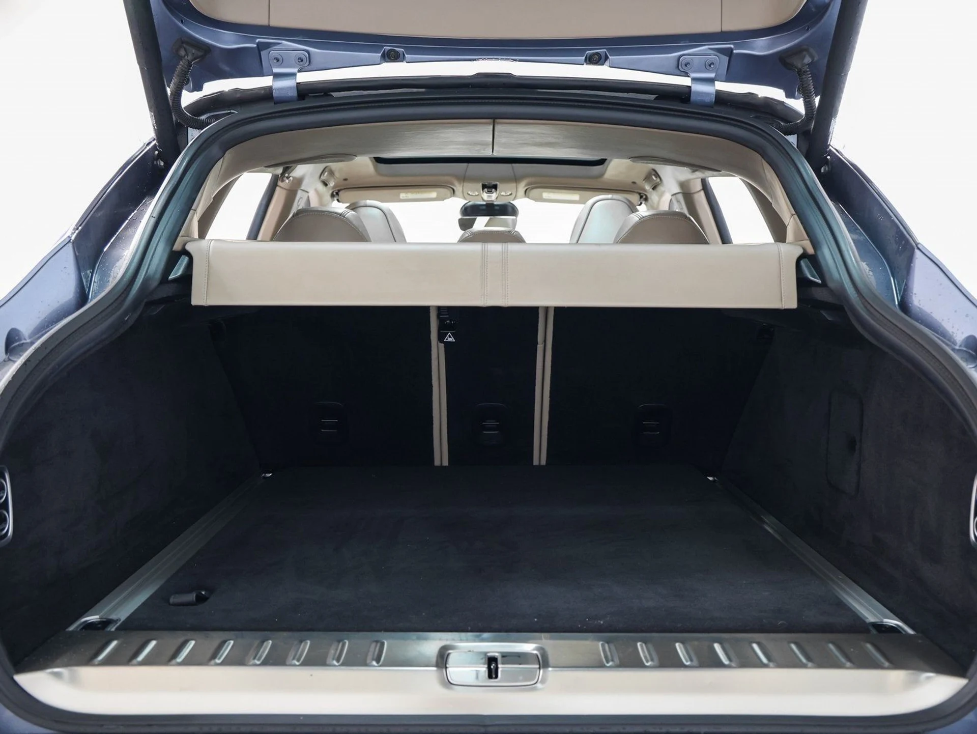 mph015_3196987961_16_96ad3df630