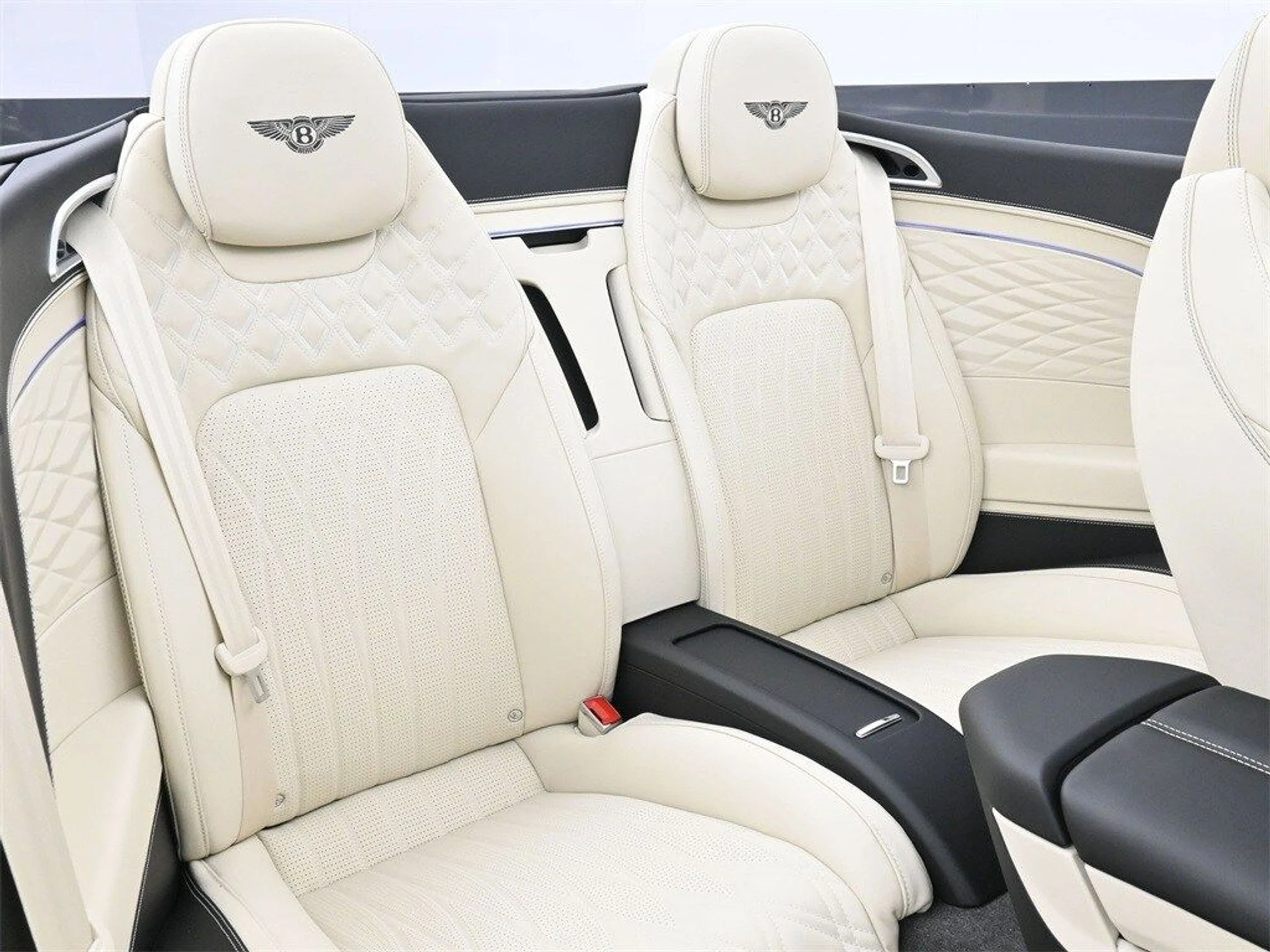 mph015_3197130622_9fde9fa8d5c85342d3c77b7cc3ff4284x_67474be678