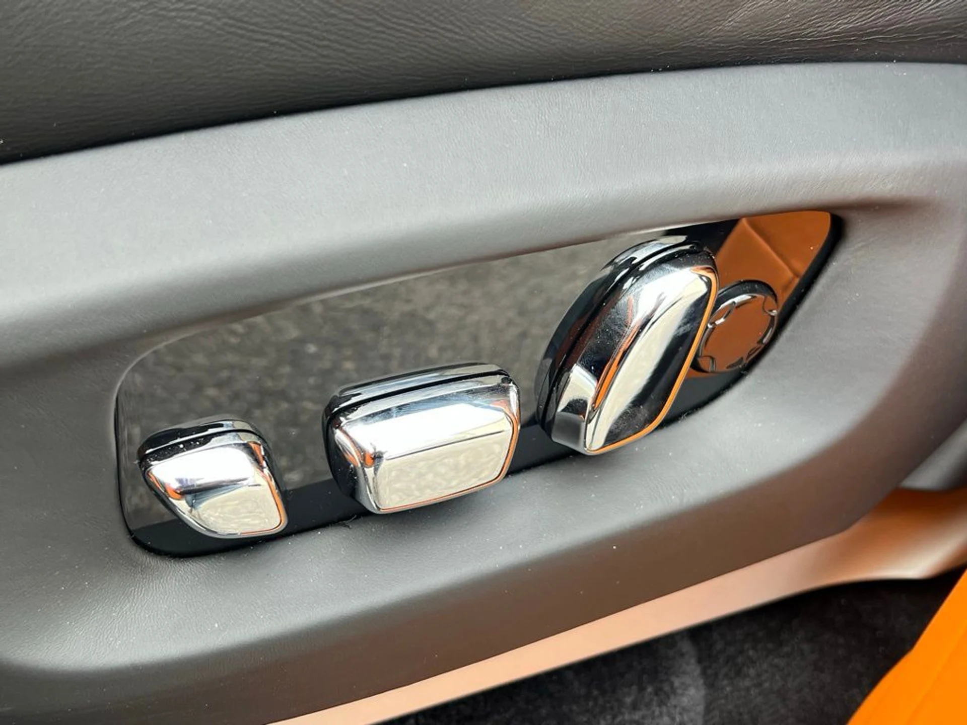 mph015_3198747991_8b8a094bde29afe2bb9e44e75b3a4b41x_2837ffaba5