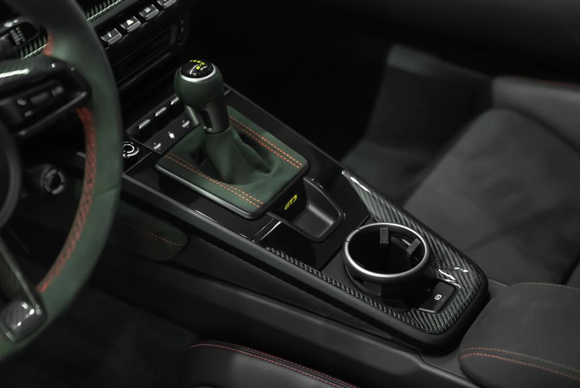 mph015_3203354499_porsche_911_2022_cc7aec87e5