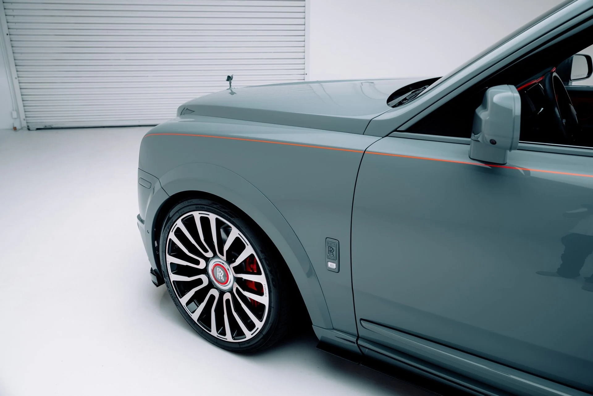 mph015_3212213633_Used_2020_Rolls_Royce_Cullinan_1764611808_b8b5ee39fc