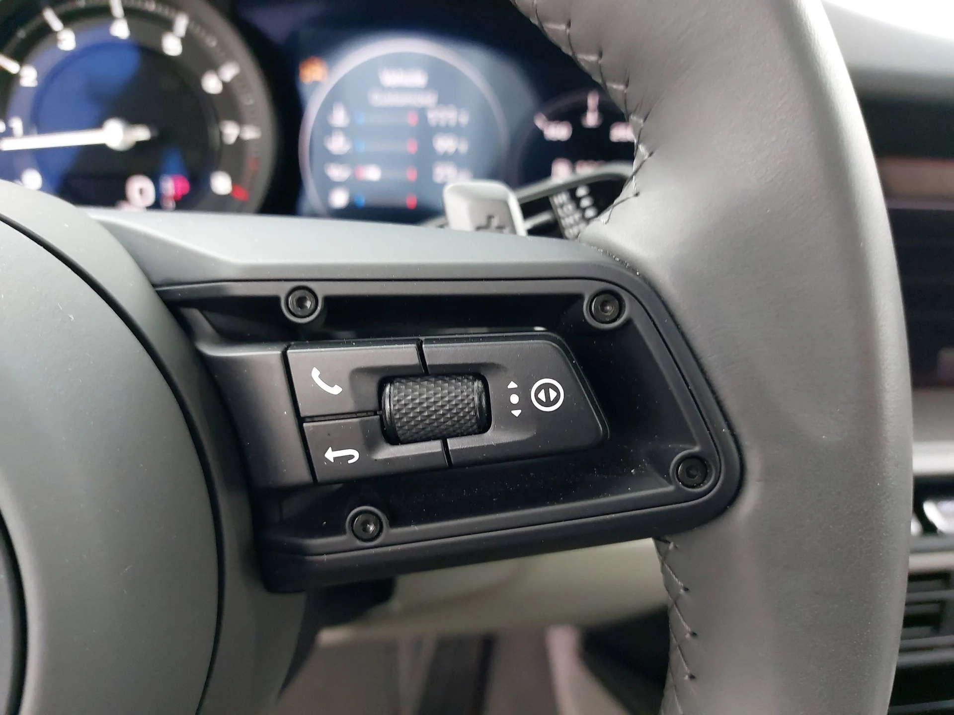 mph015_3229111692_bb85730e12da59f8baa1902db80f39eex_4780c3edab