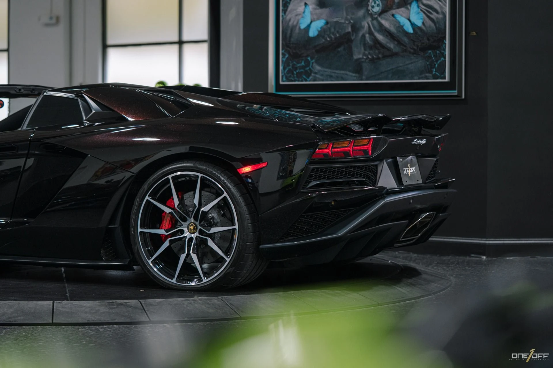 mph015_3229209525_Used_2018_Lamborghini_Aventador_LP_740_4_S_in_Ad_Personam_Nero_Granatus_w_Sensonum_Carbon_1760126321_681cb0e6f3