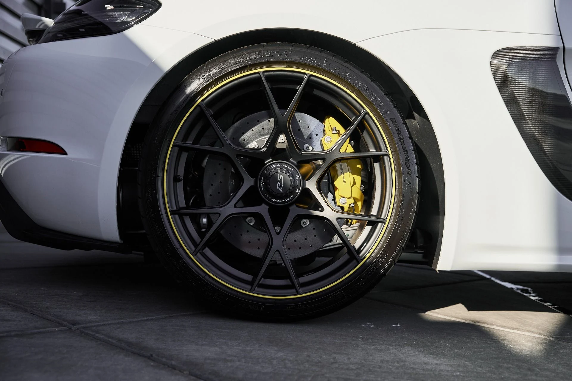 mph015_3233568283_Used_2025_Porsche_718_Cayman_GT_4_RS_1766025477_b999184fb1