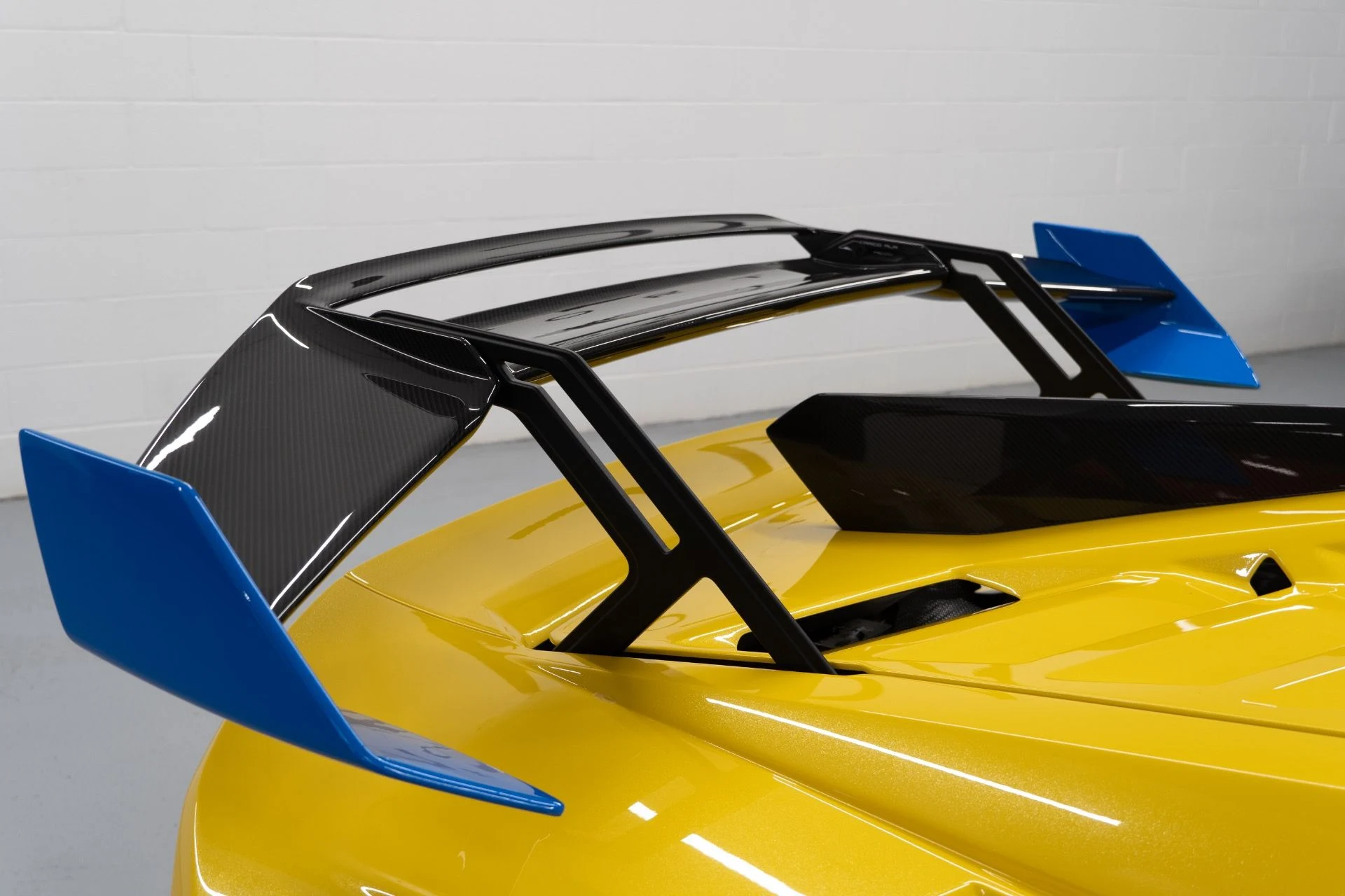 mph015_323876418_Used_2022_Lamborghini_Huracan_STO_1774301372_fc6ddc3890