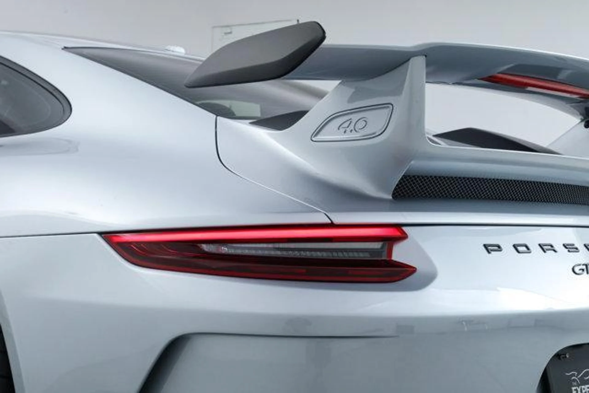 mph015_3238873735_GY_Qp_MDT_On_Vd_L9_O_Kw_Sfh_N2_G_Nbe_Q_b5baef9c8e