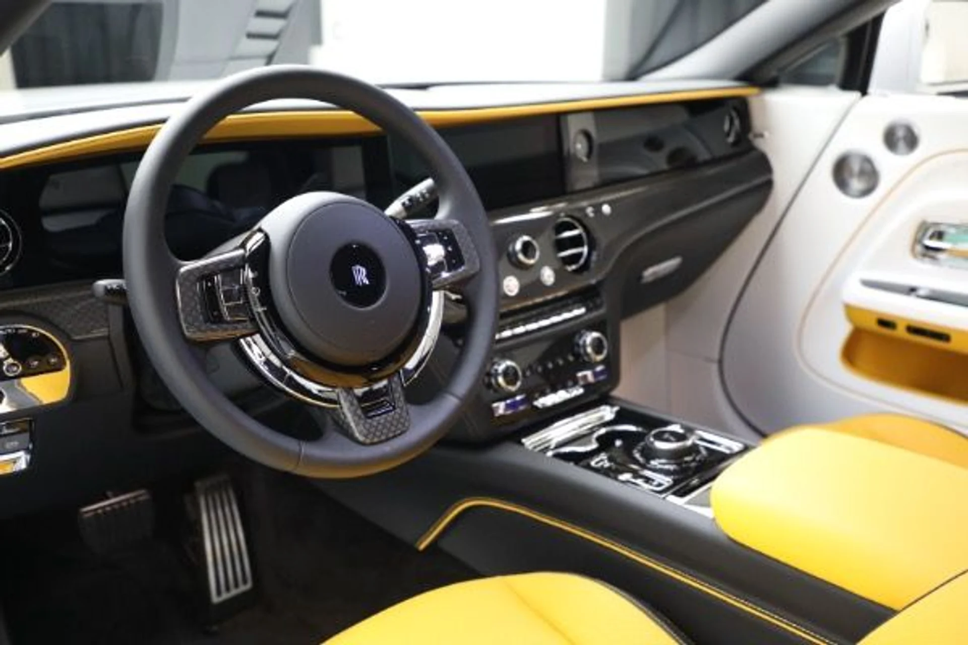 mph015_3239452011_New_2025_Rolls_Royce_Black_Badge_Spectre_a2574a3a4f