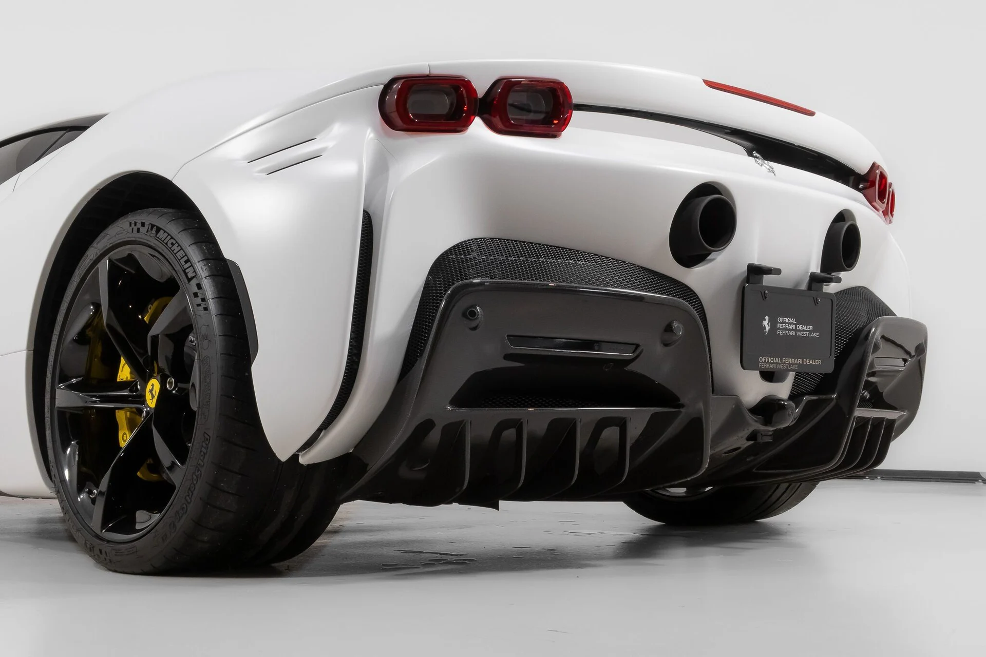 mph015_3242887791_b464f3552bc41ab310f8a386d61ba4ef_4926af0f88