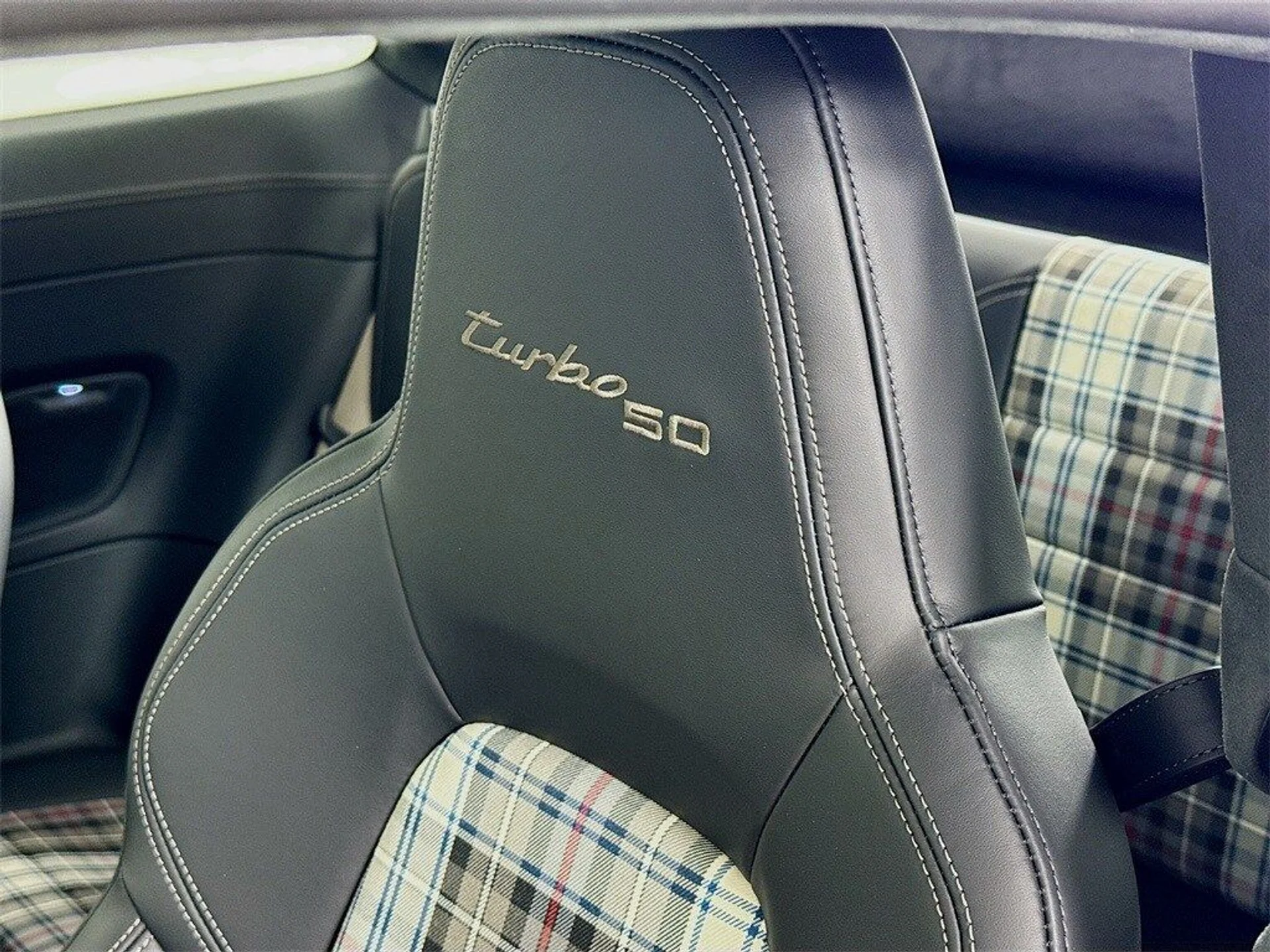 mph015_3243479275_f8eb4282b58242ec02e4b6cb6a26ecfdx_3c81d72f2e