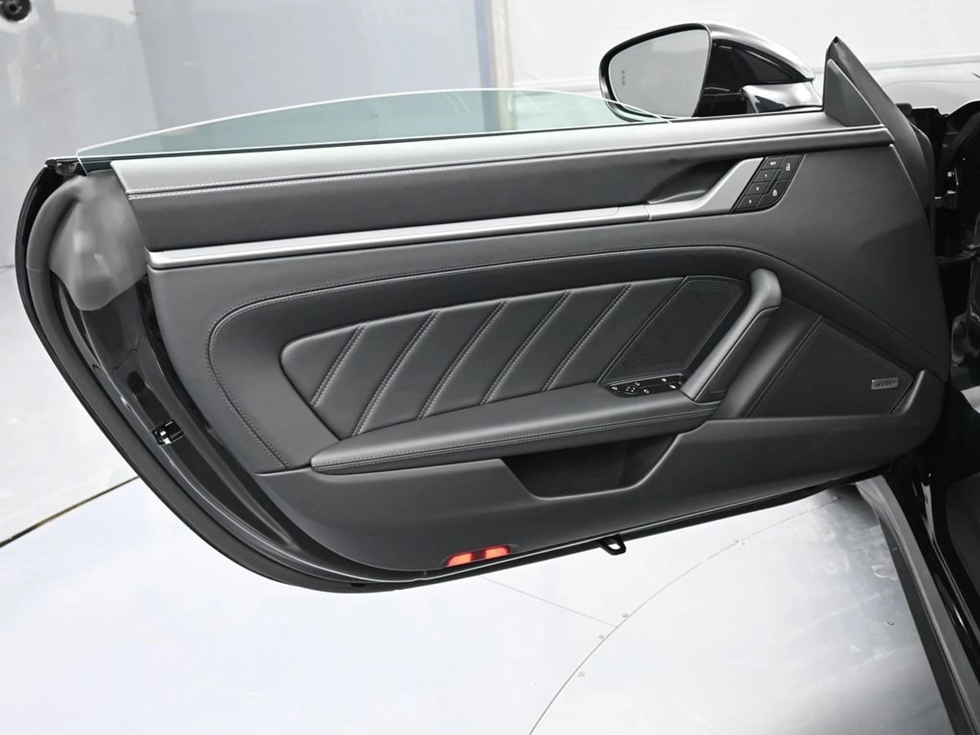 mph015_3247057153_image_15_70c1cbd912