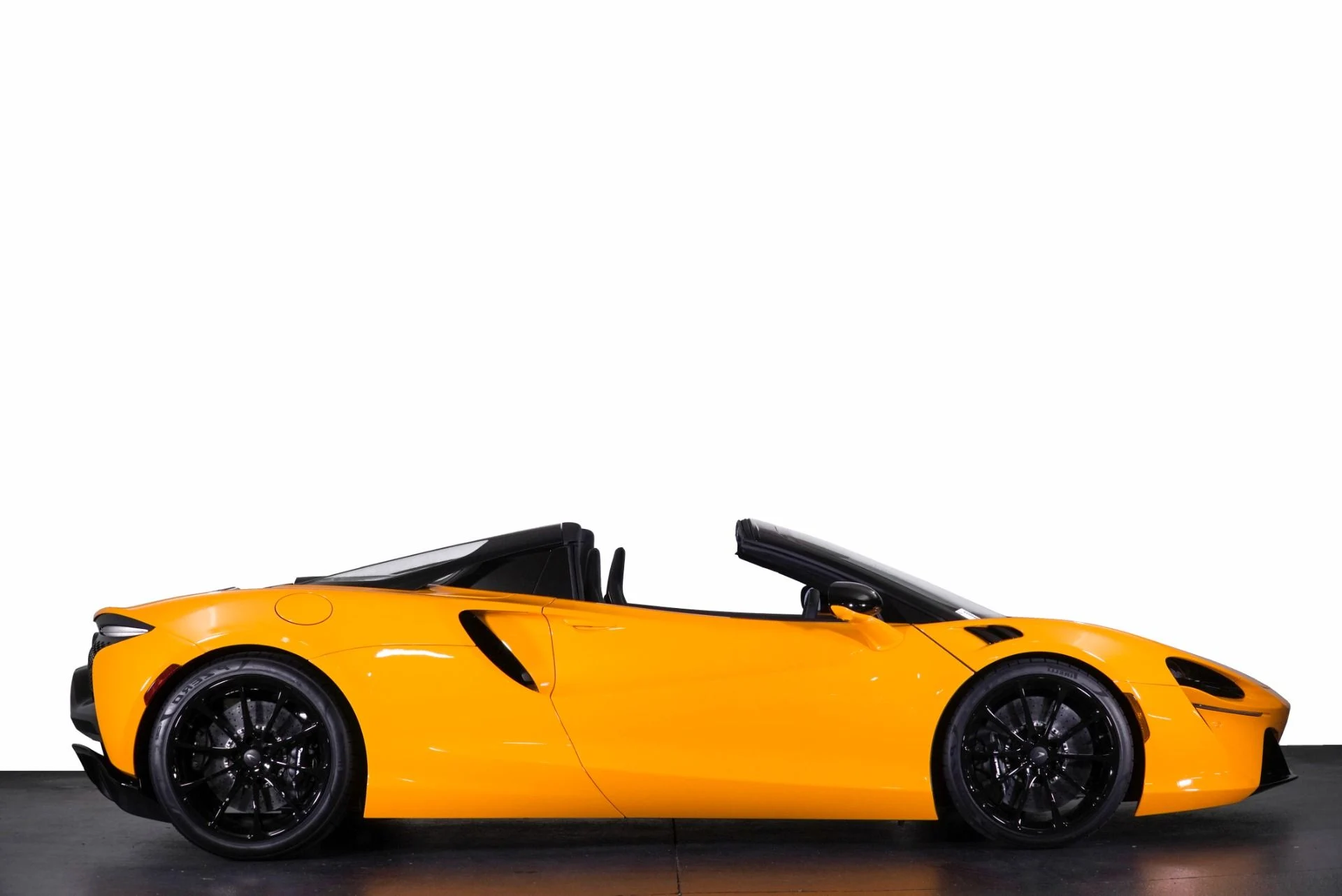 mph015_3250209500_New_2026_Mc_Laren_Artura_Spider_1783063142_3ce1225b33