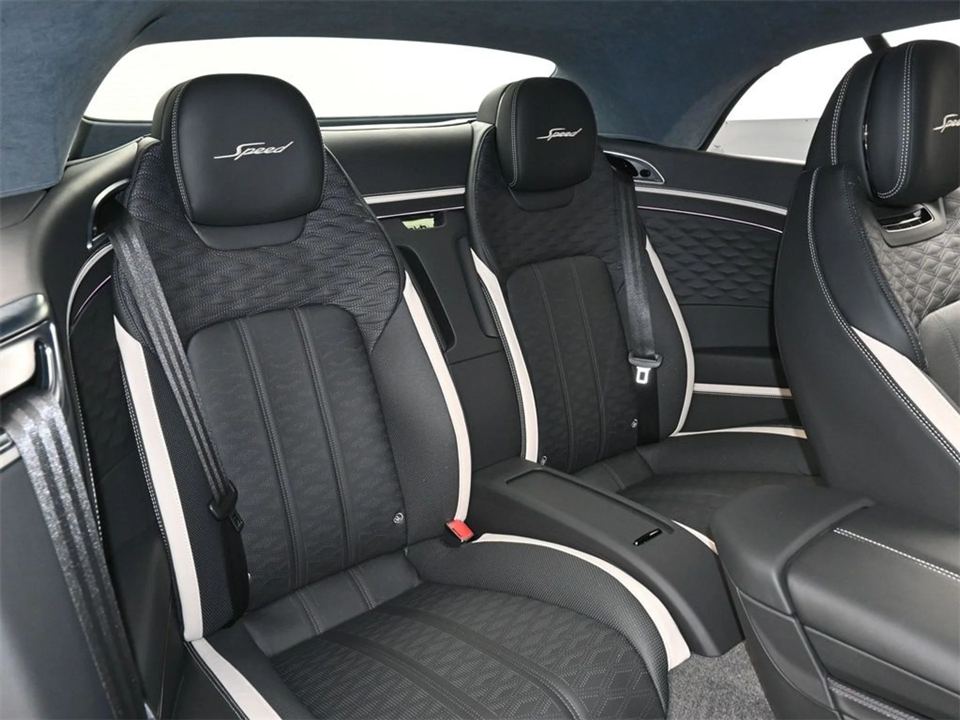 mph015_3252817367_6e82c1db05609d708a11810de8820eb8x_99165e5de7