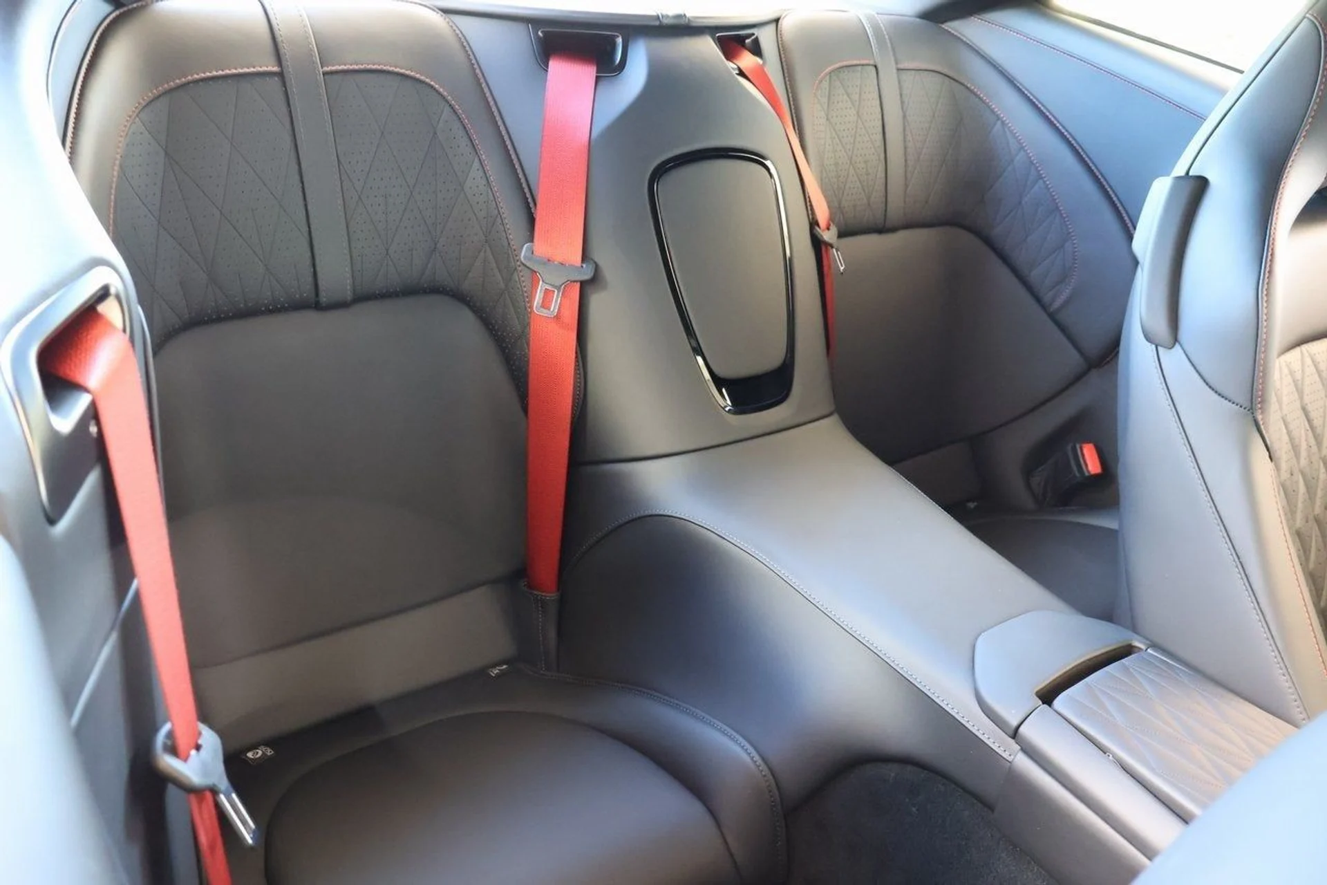 mph015_3253339329_16_7898c9953f