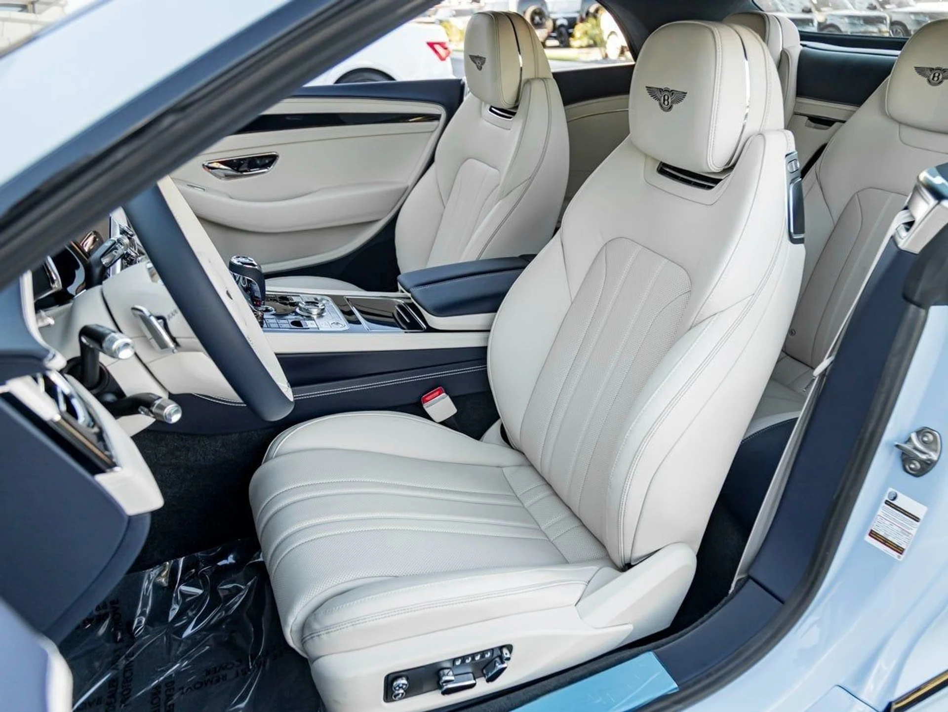 mph015_3259275871_16_059cb3fbaa