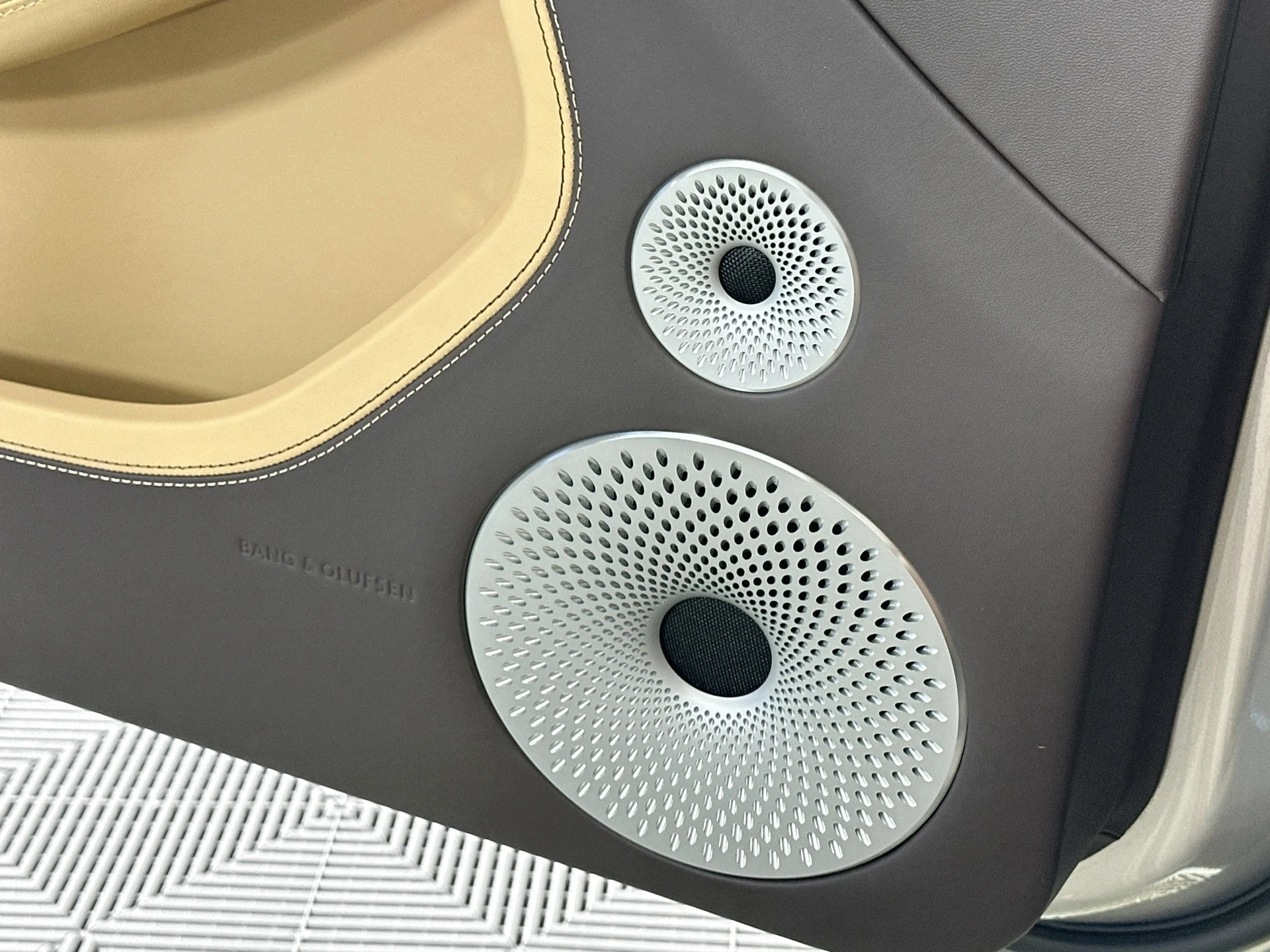 mph015_3260606687_16_de00311411