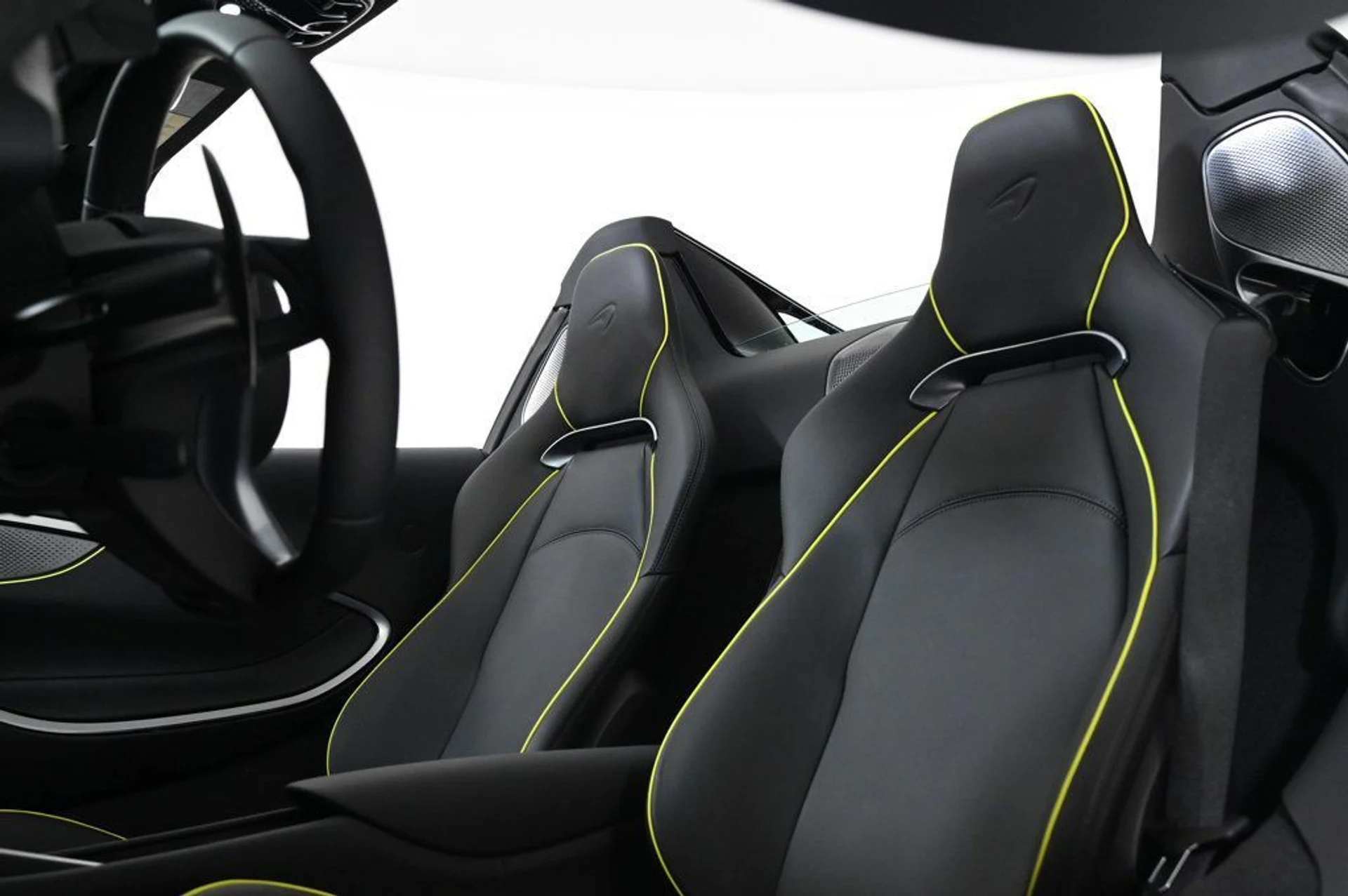 mph015_3263311837_new_2026_mclaren_artura_techluxspider_11350_22992412_16_1024_f7ea5343df