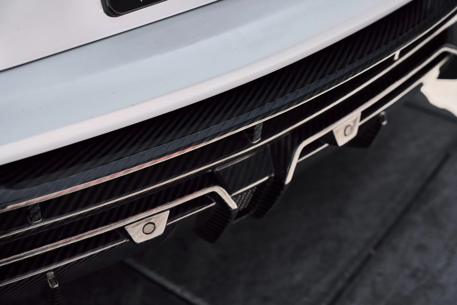 mph015_3263736139_Used_2019_Lamborghini_Urus_Base_1776301819_7360271960