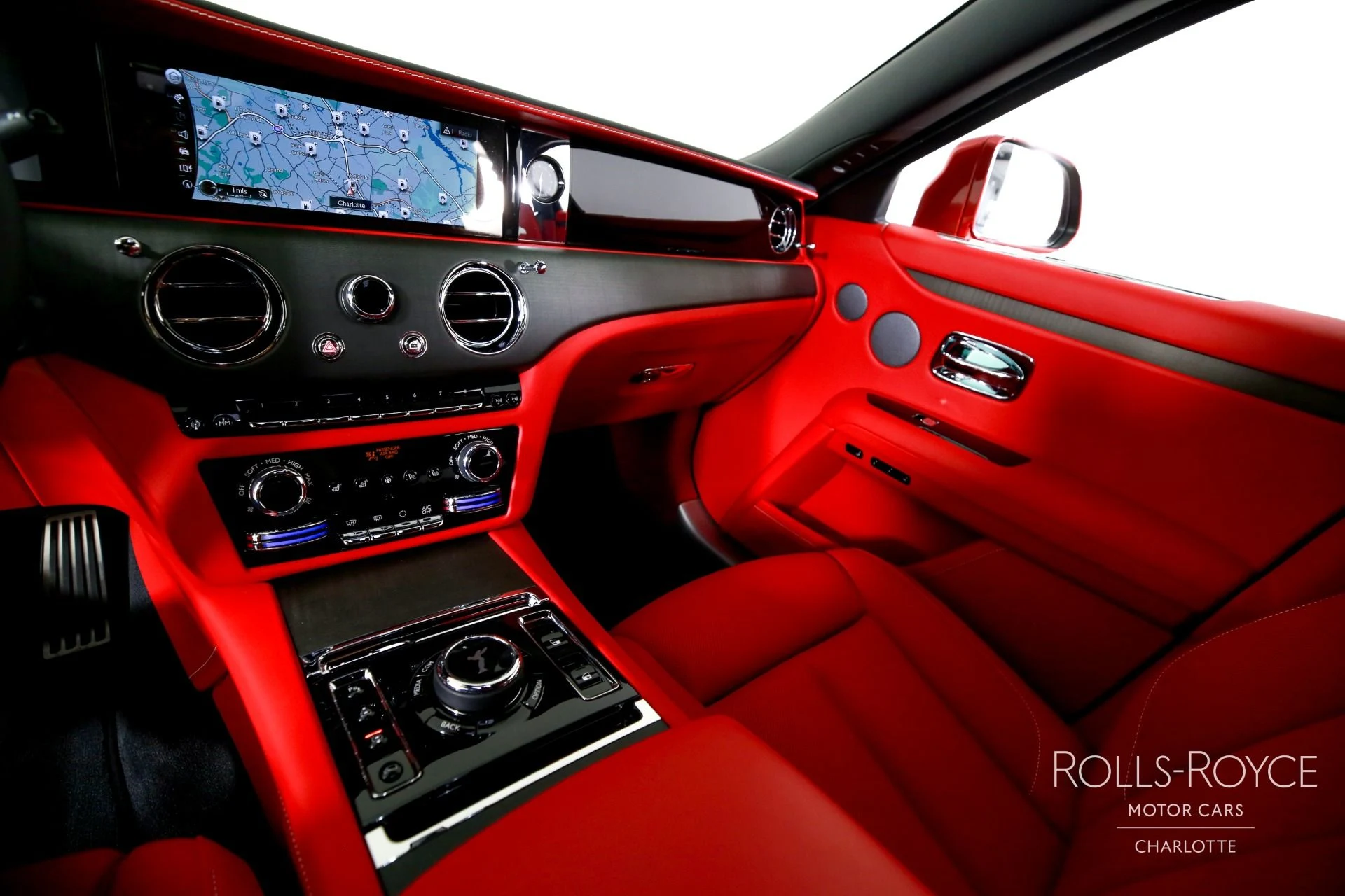 mph015_3266314087_Used_2024_Rolls_Royce_Ghost_1751554518_82e07fc5b3