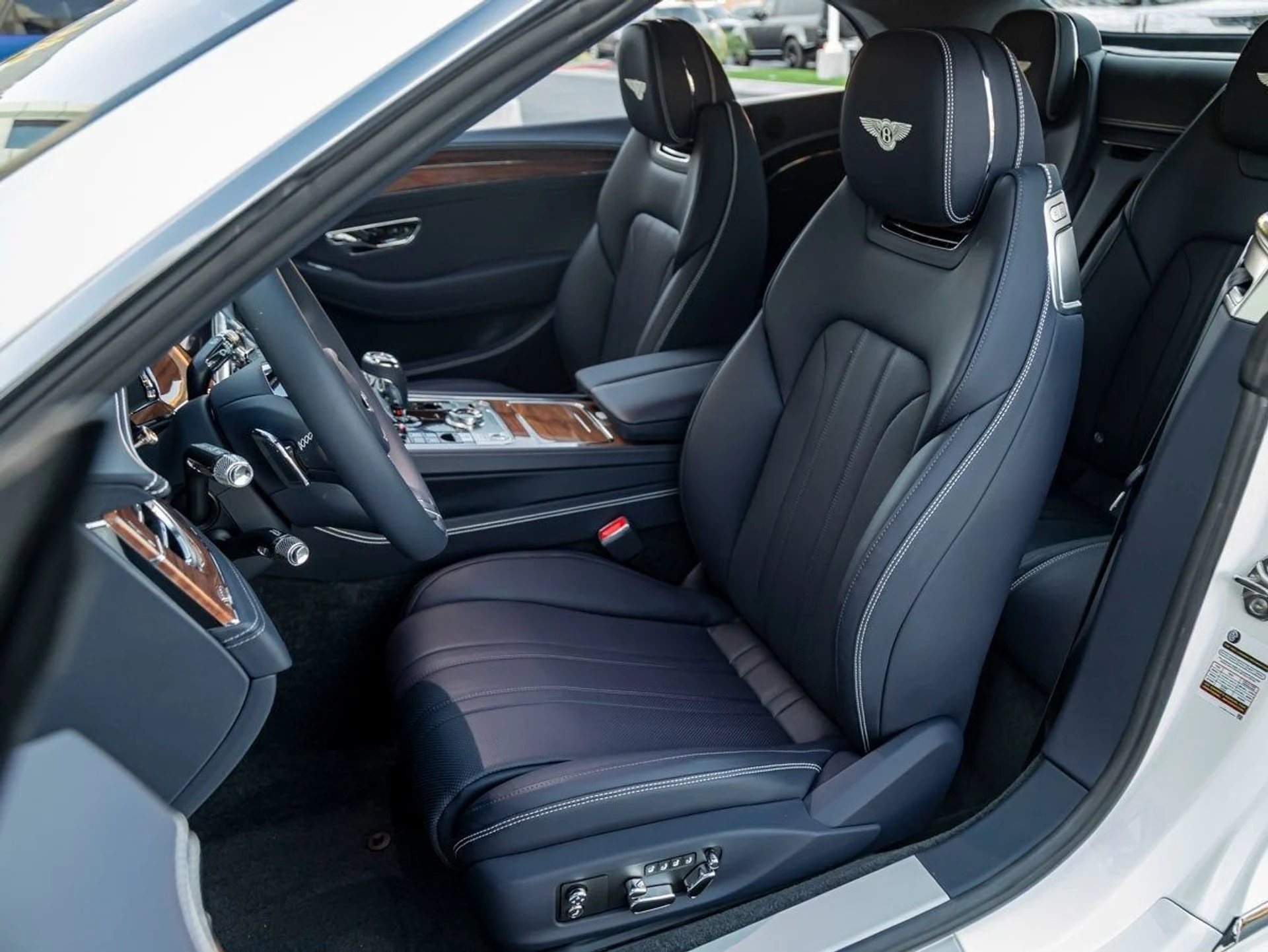 mph015_3269914223_16_f087777c4d