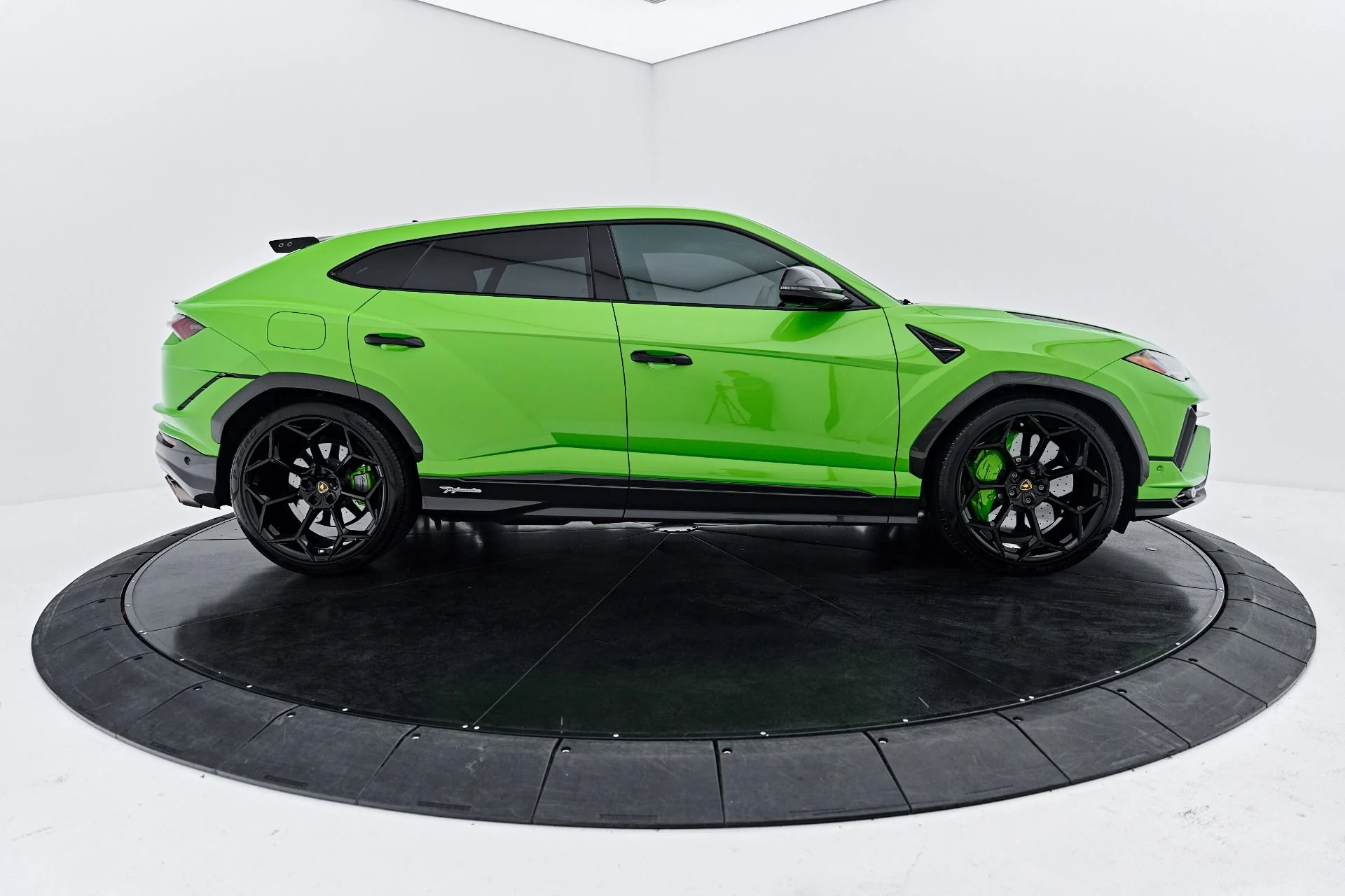 mph015_3276669398_Used_2023_Lamborghini_Urus_Performante_1790376271_0735b1be85
