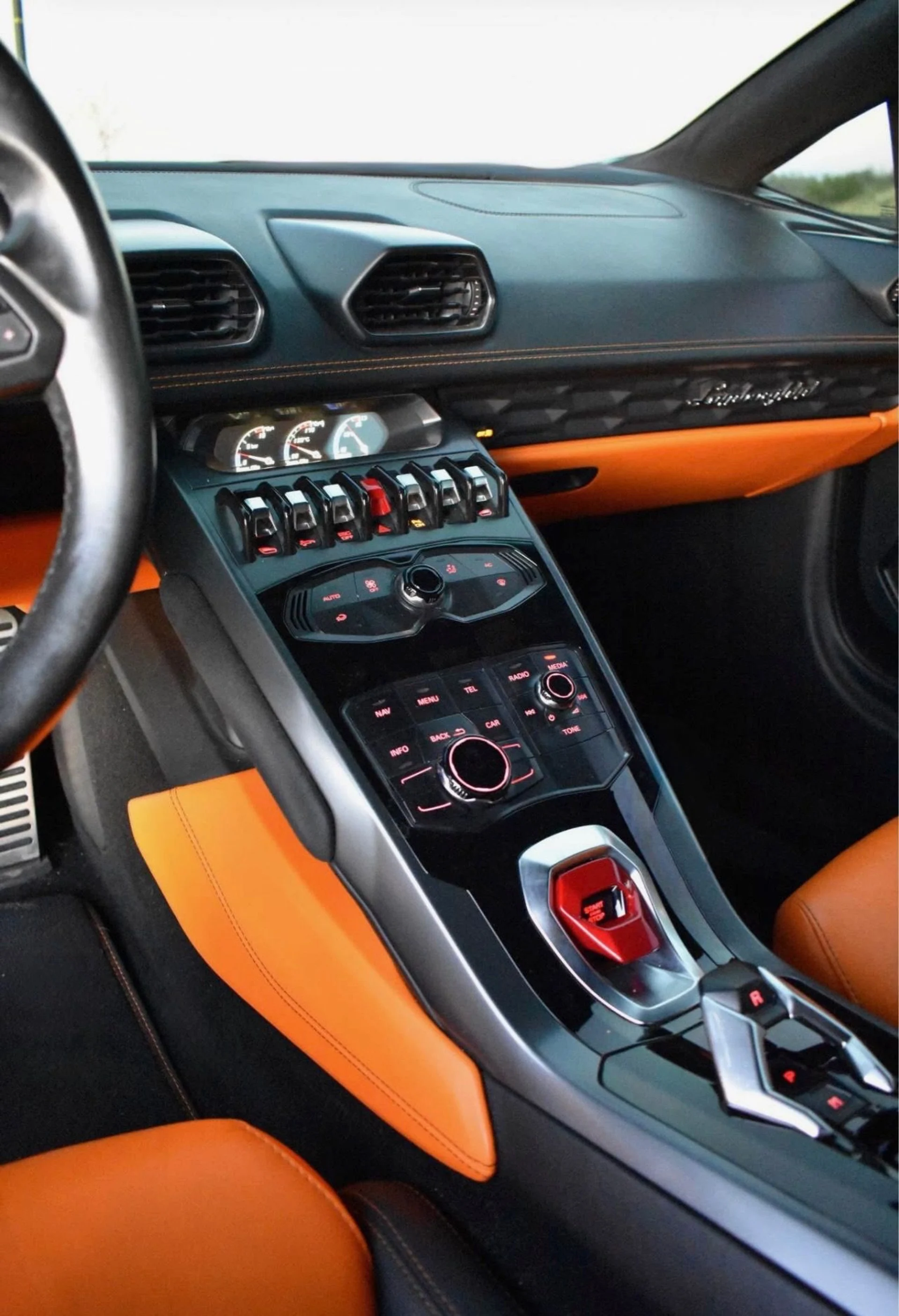 mph015_3276824475_Used_2017_Lamborghini_Huracan_LP_580_2_1760977134_ab83c4e367