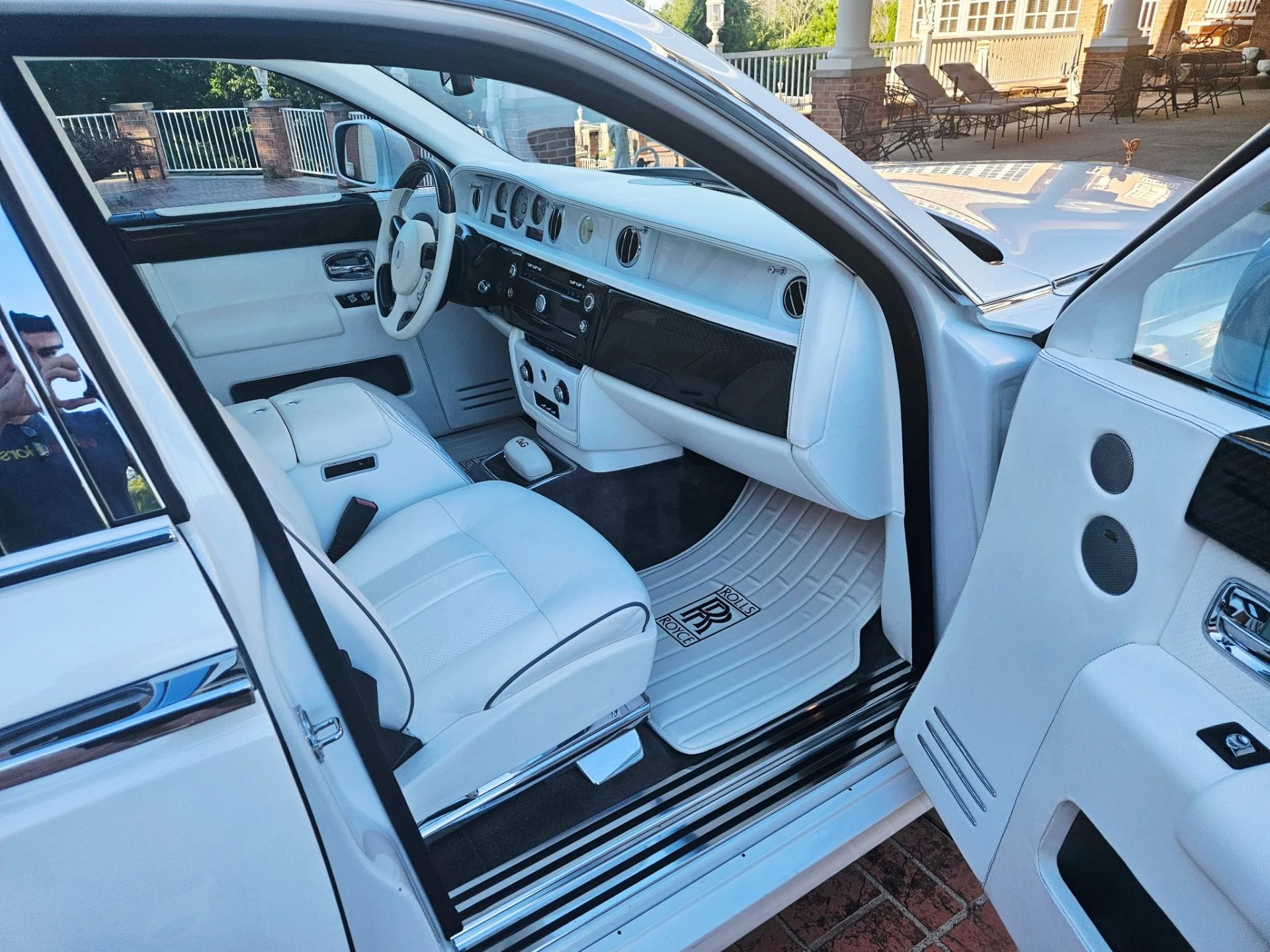 mph015_3279727059_Used_2007_Rolls_Royce_Phantom_1782166854_ee045244b0