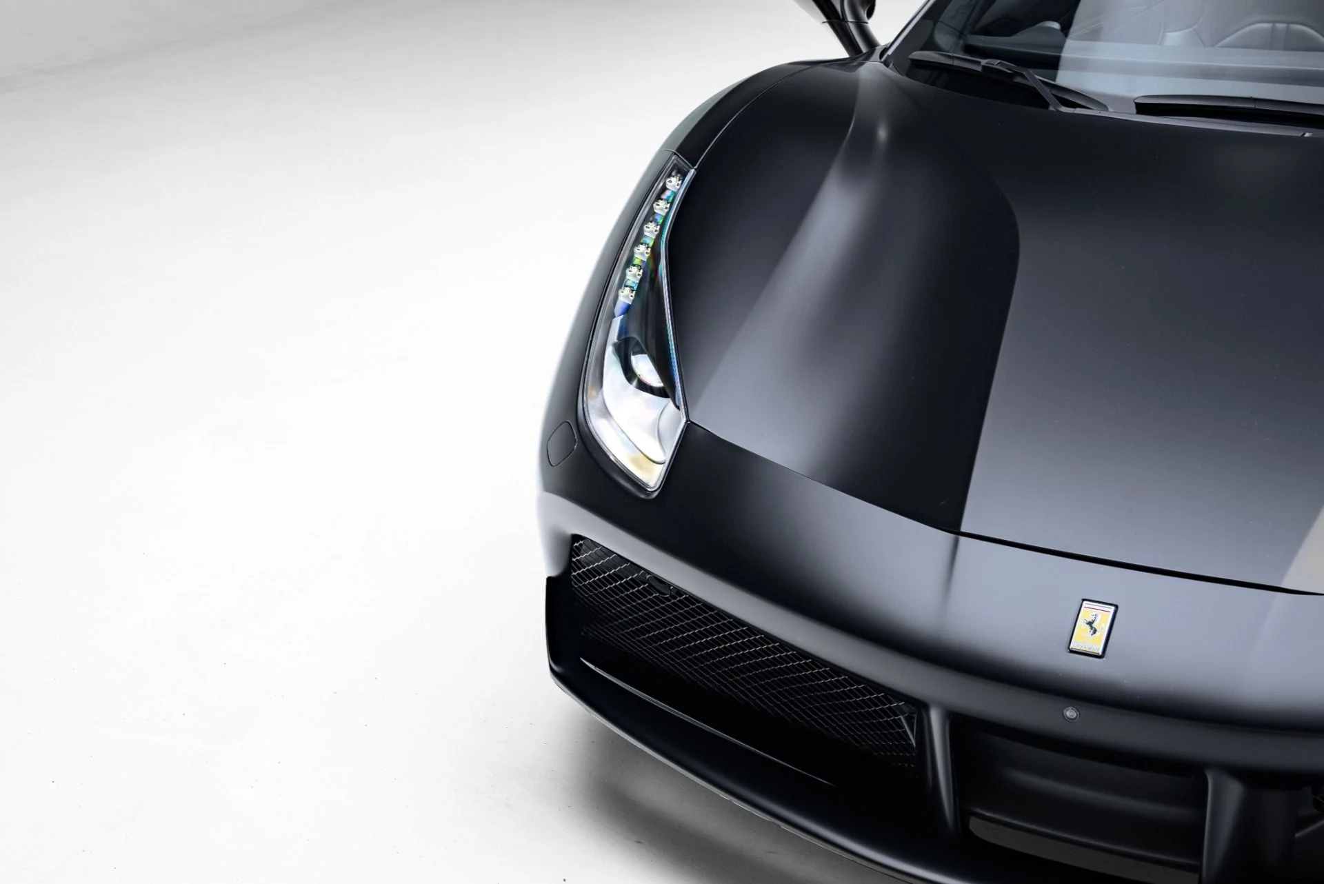 mph015_3280754986_Used_2018_Ferrari_488_Spider_1771880321_7e0f65e6a1