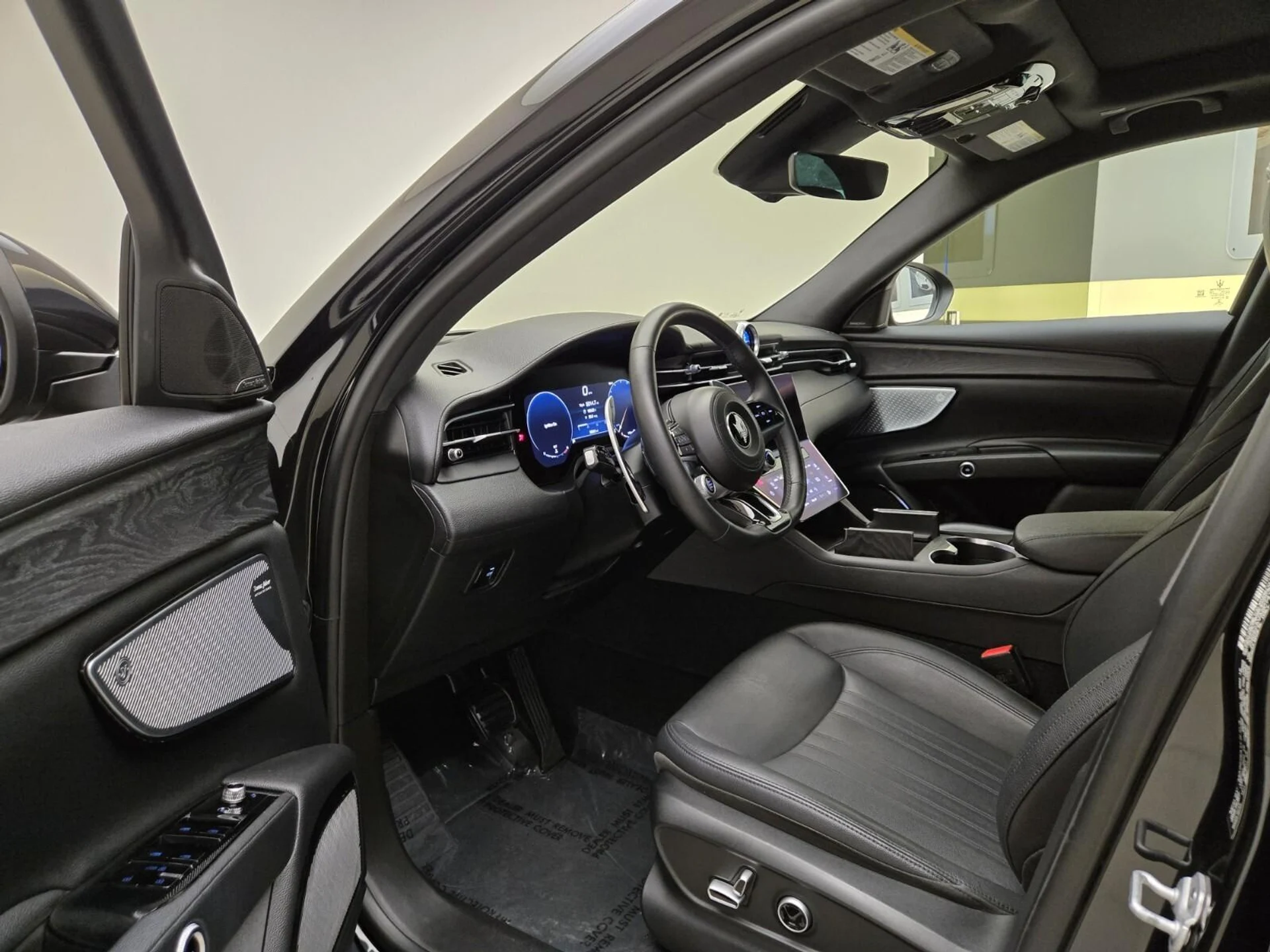 mph015_3283610703_Used_2023_Maserati_Grecale_GT_1763104535_8a13ce95f1