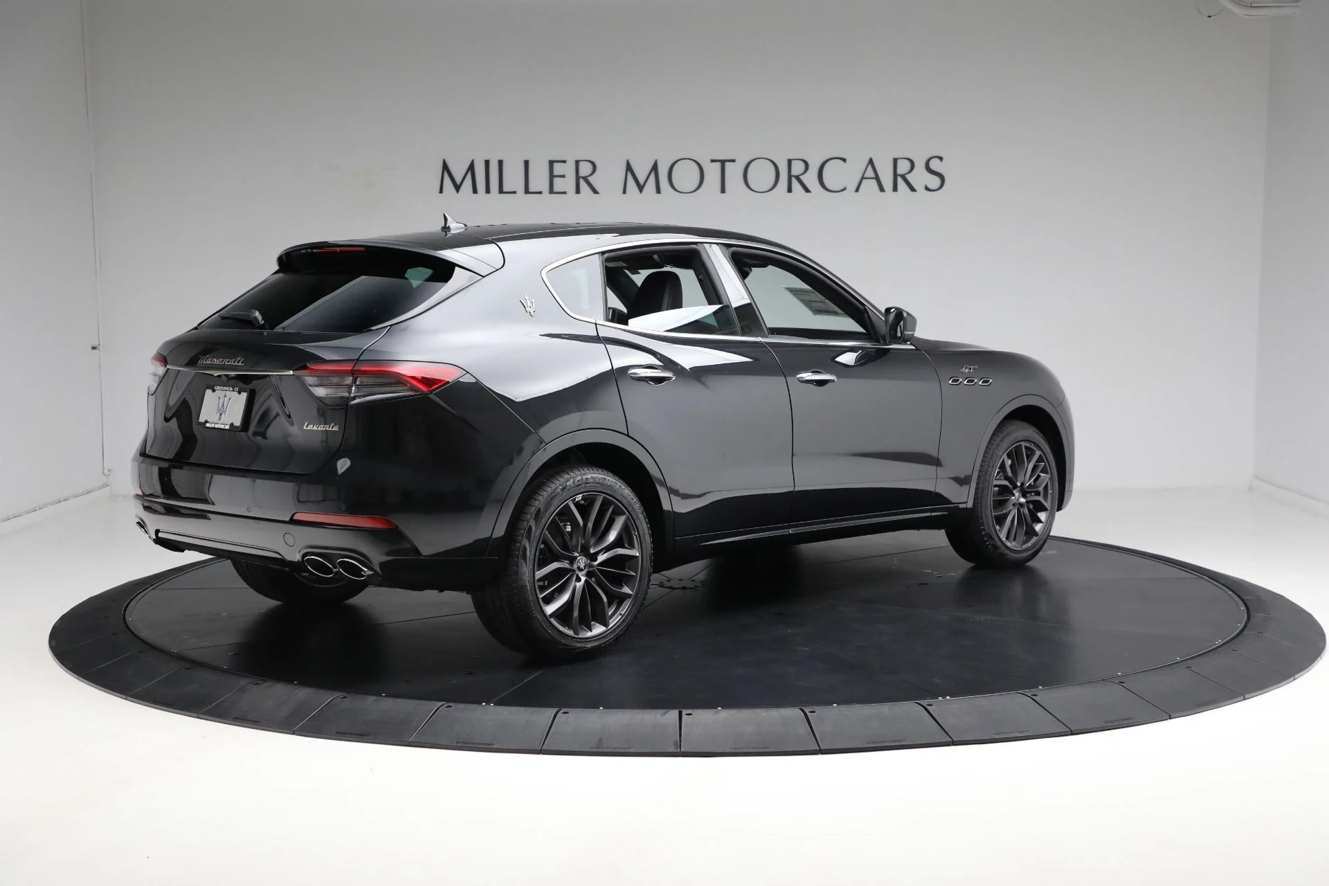 mph015_3283671865_New_2024_Maserati_Levante_GT_Ultima_178a9252ac
