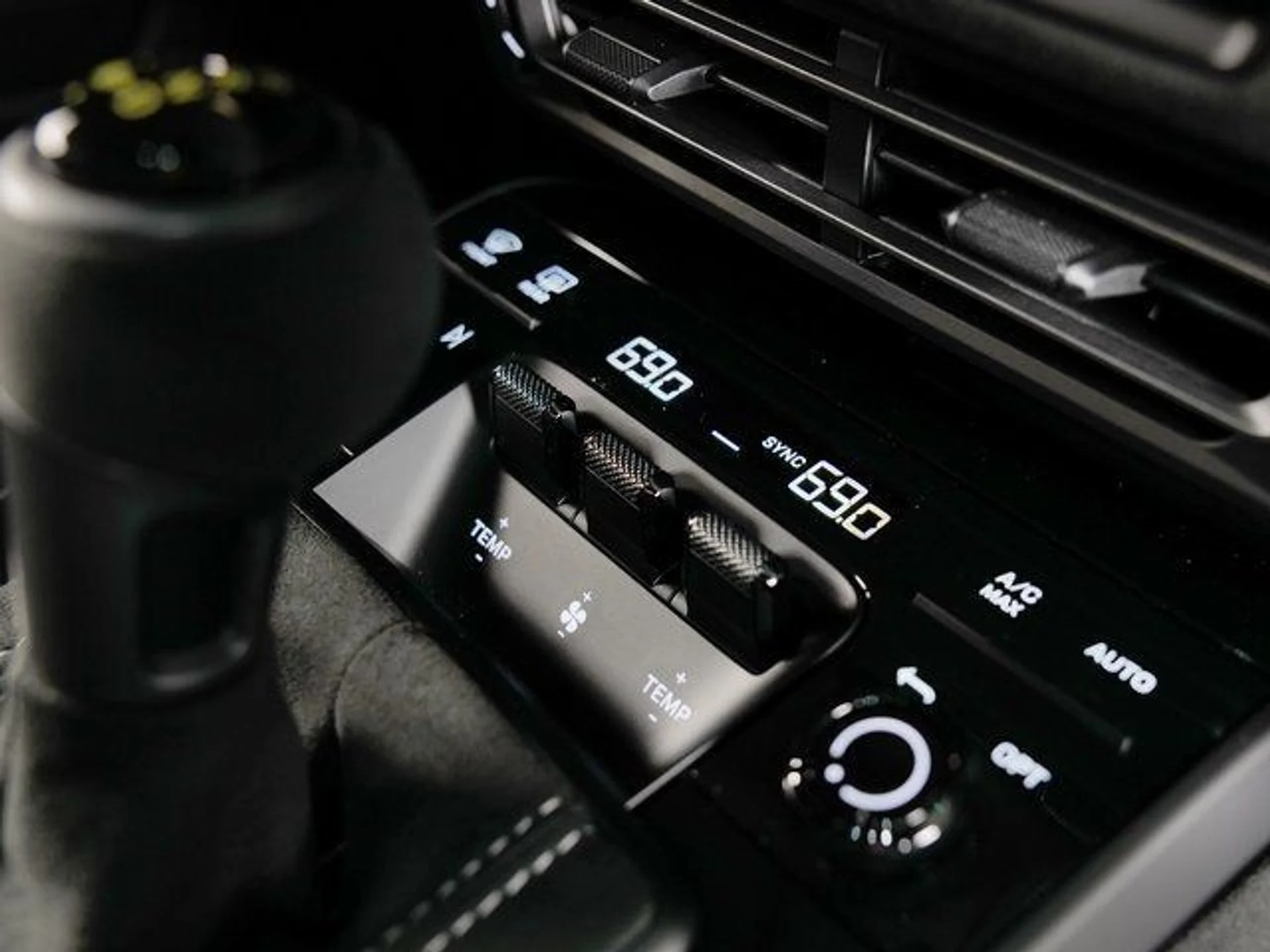 mph015_328750272_5de2d055a958577cb093aa7c9ce2023e_cb06c59c09