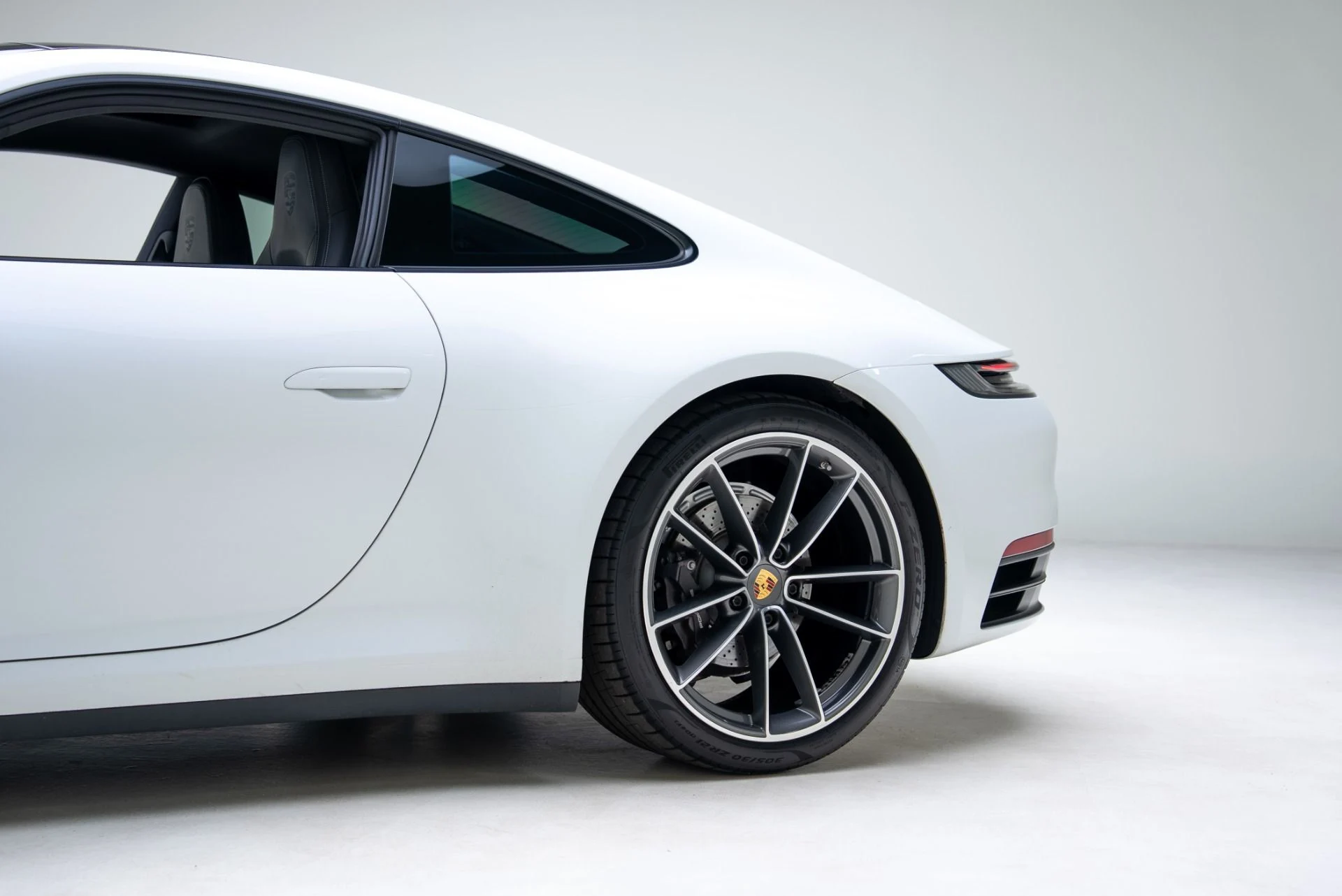 mph015_3288147457_Used_2020_Porsche_911_Carrera_1769107199_240e6e2f3f