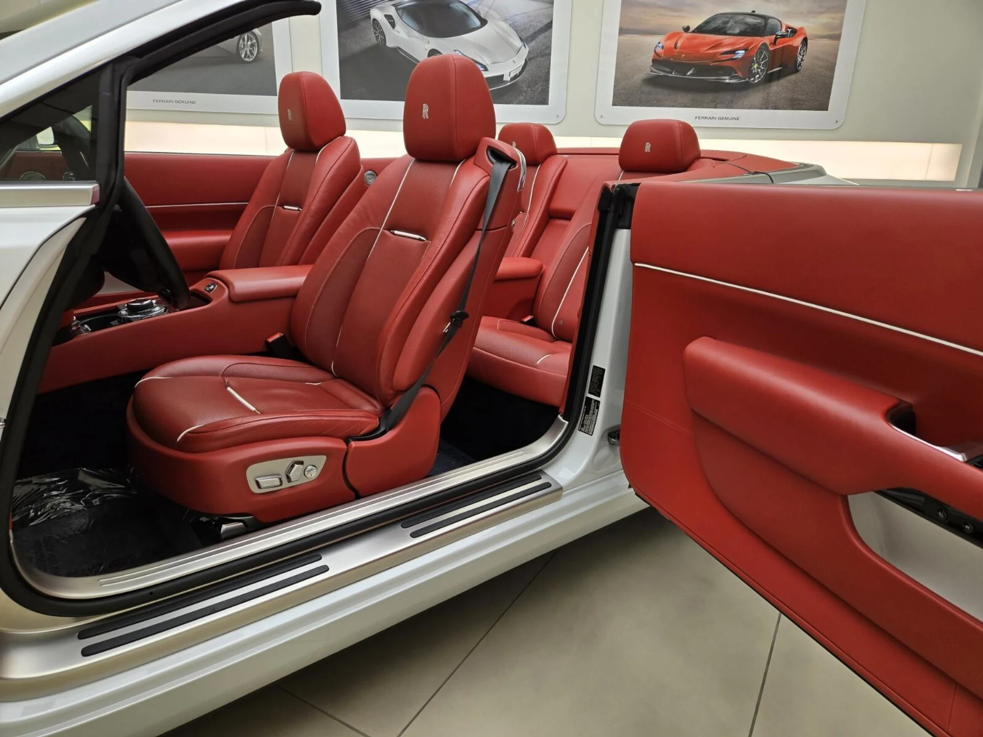 mph015_3289880566_Used_2017_Rolls_Royce_Dawn_1765004111_6940f6ade2