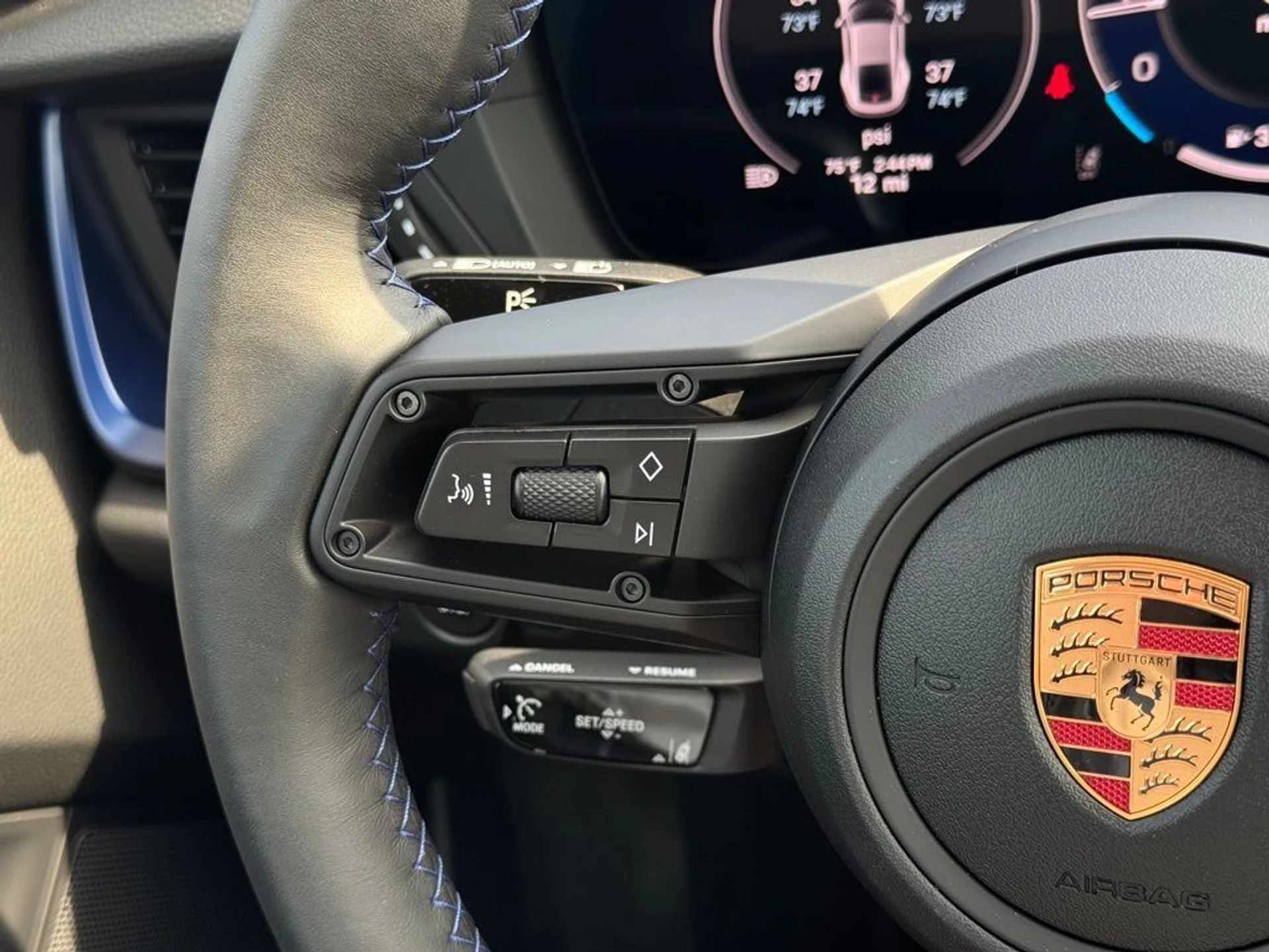 mph015_3291704720_6cfc643545eb4d0c0f6cf95b4b602d44_ce44f94ec1