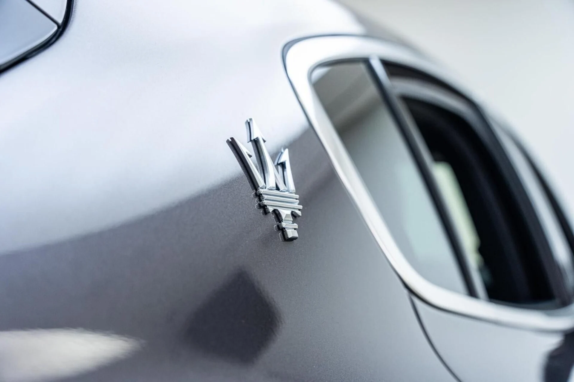 mph015_3292817674_New_2024_Maserati_Grecale_GT_1753161237_7e7cb9ff30